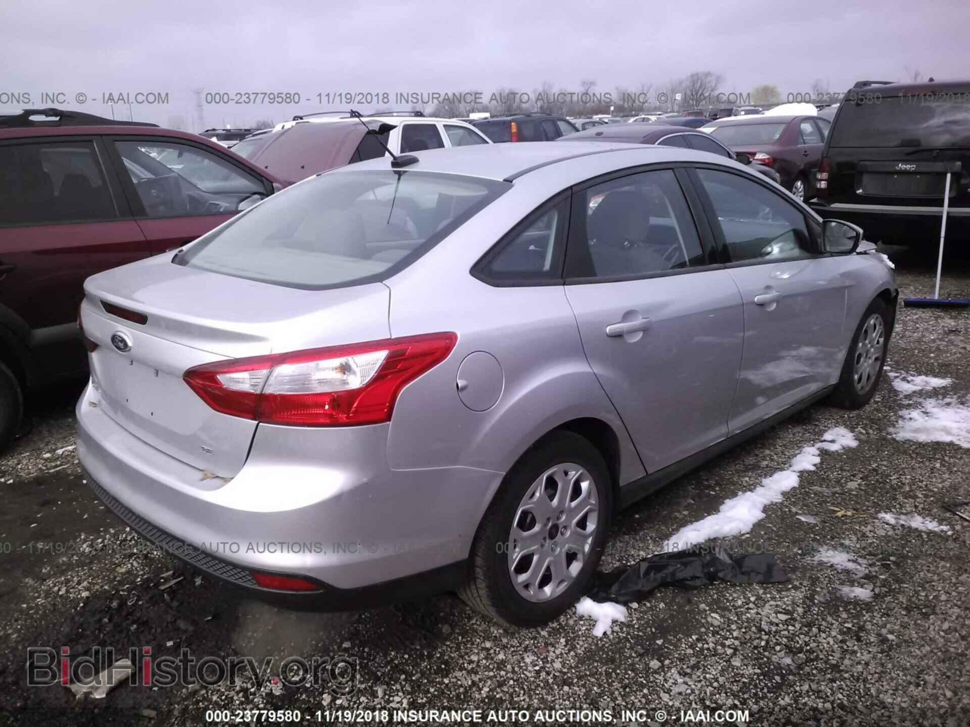 2012 Ford Focus - VIN: 1FAHP3F22CL470922 - Photo 4