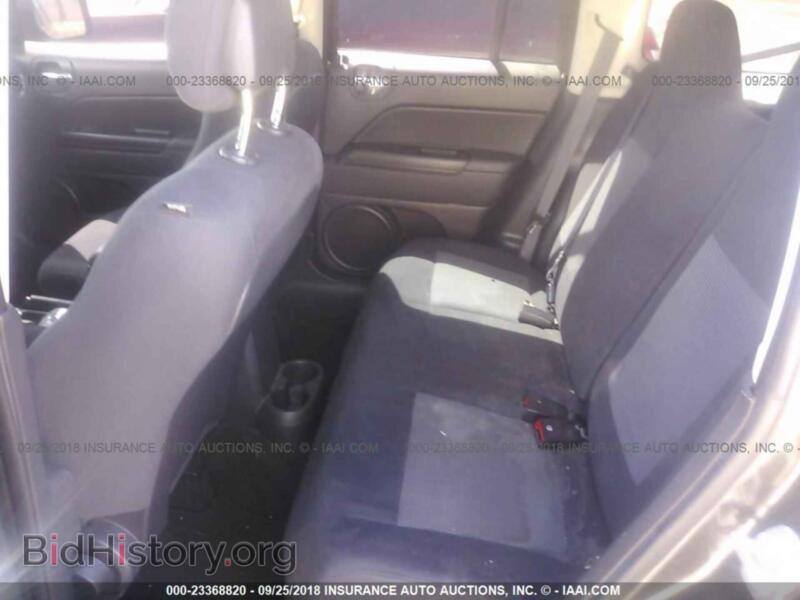 2011 Dodge NITRO (VIN 1D4PT4GXXBW606778) — photo 8 of 10