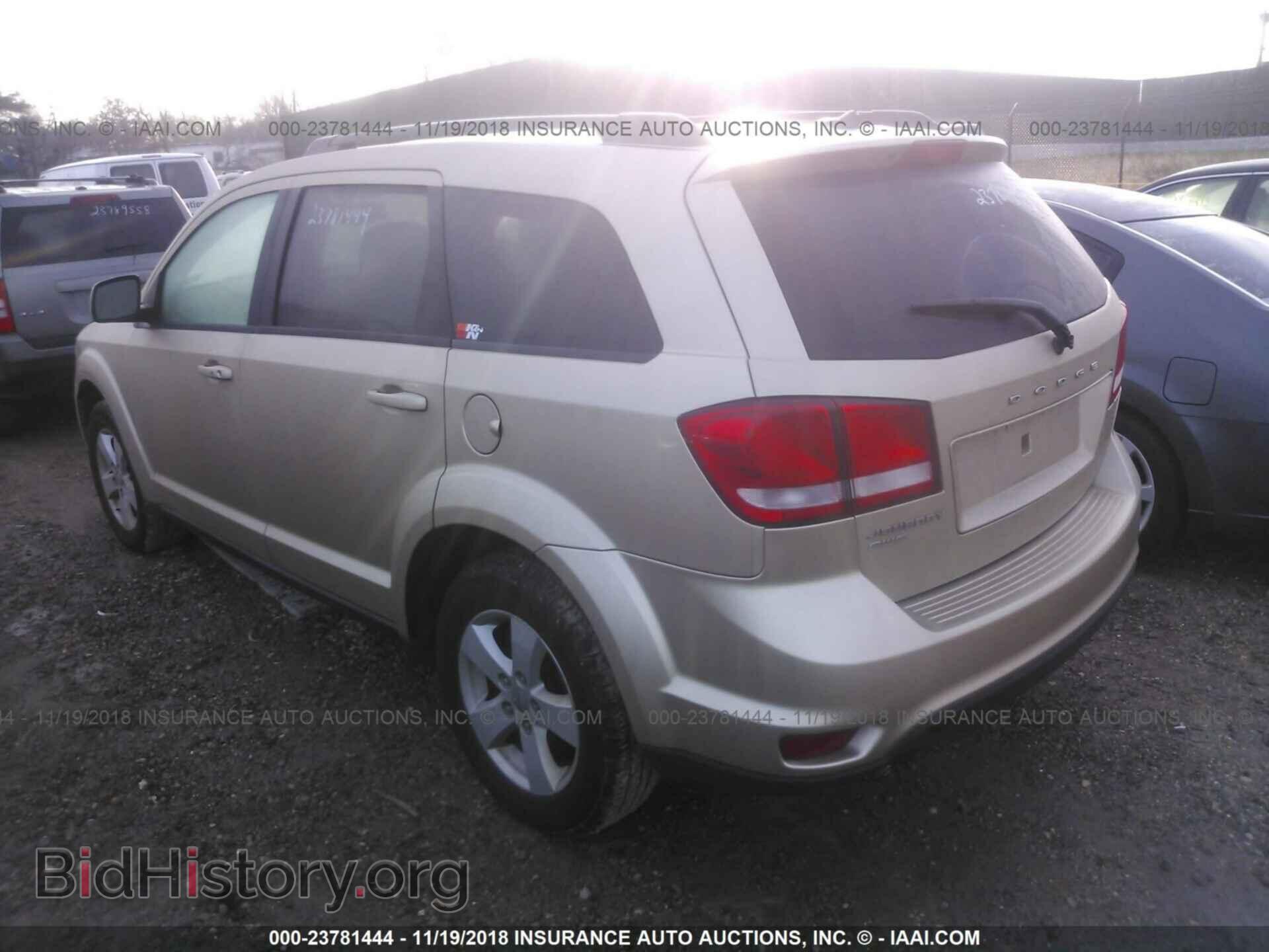 2011 Dodge Journey - VIN: 3D4PH1FG3BT558371 - Фото 3