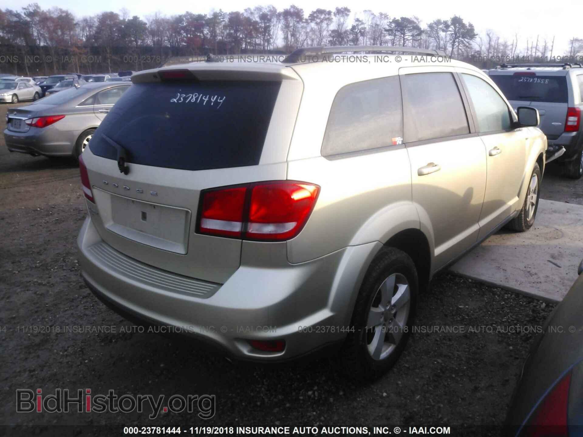 2011 Dodge Journey - VIN: 3D4PH1FG3BT558371 - Фото 4