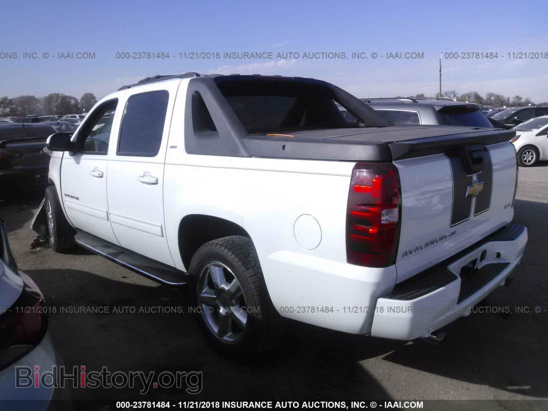 2010 CHEVROLET AVALANCHE - VIN: 3GNNCEE08AG244745 - Фото 3