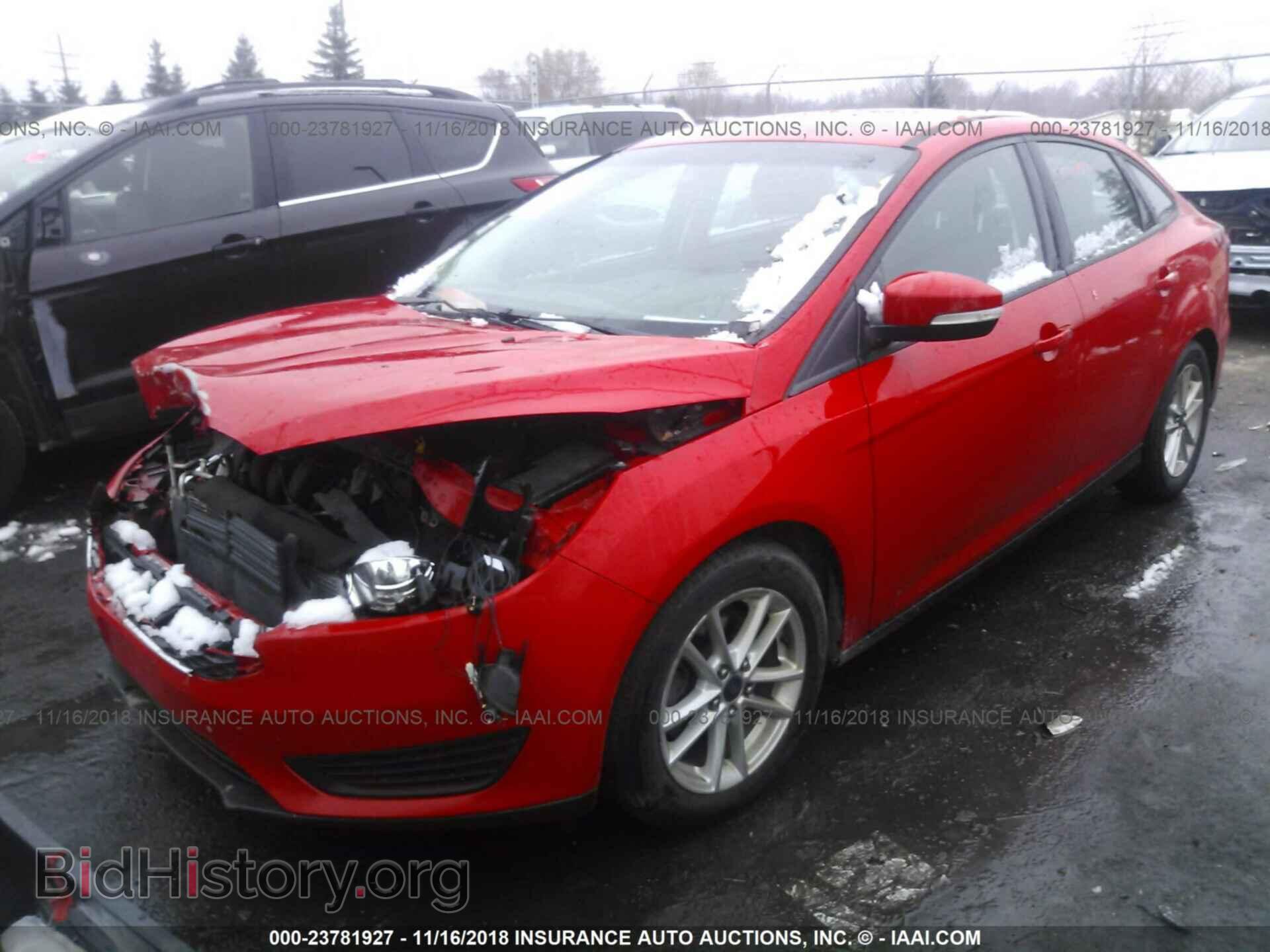 2015 Ford Focus - VIN: 1FADP3F20FL379571 - Фото 2
