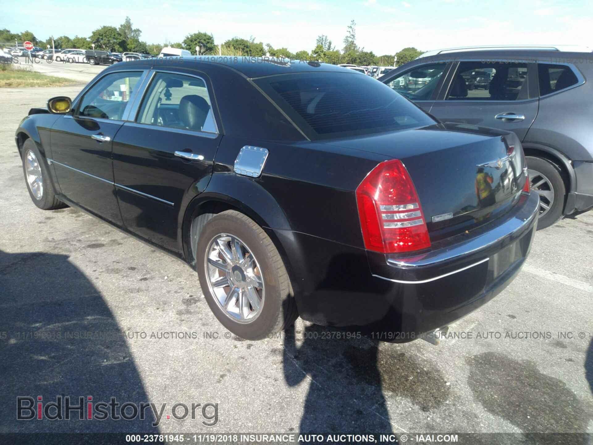 2006 CHRYSLER 300C - VIN: 2C3KA63H76H253951 - Фото 3