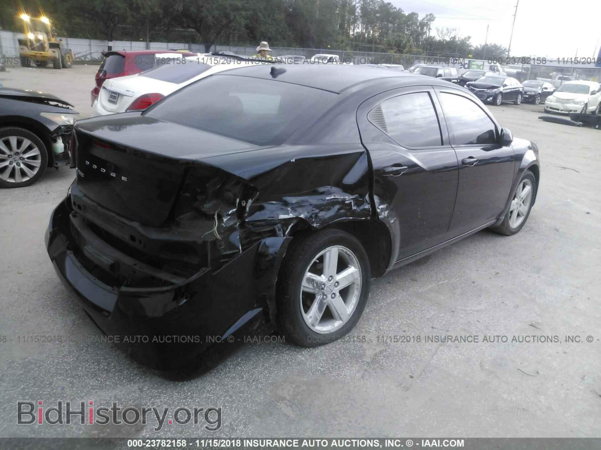 2011 Dodge Avenger - VIN: 1B3BD1FB5BN559126 - Фото 4
