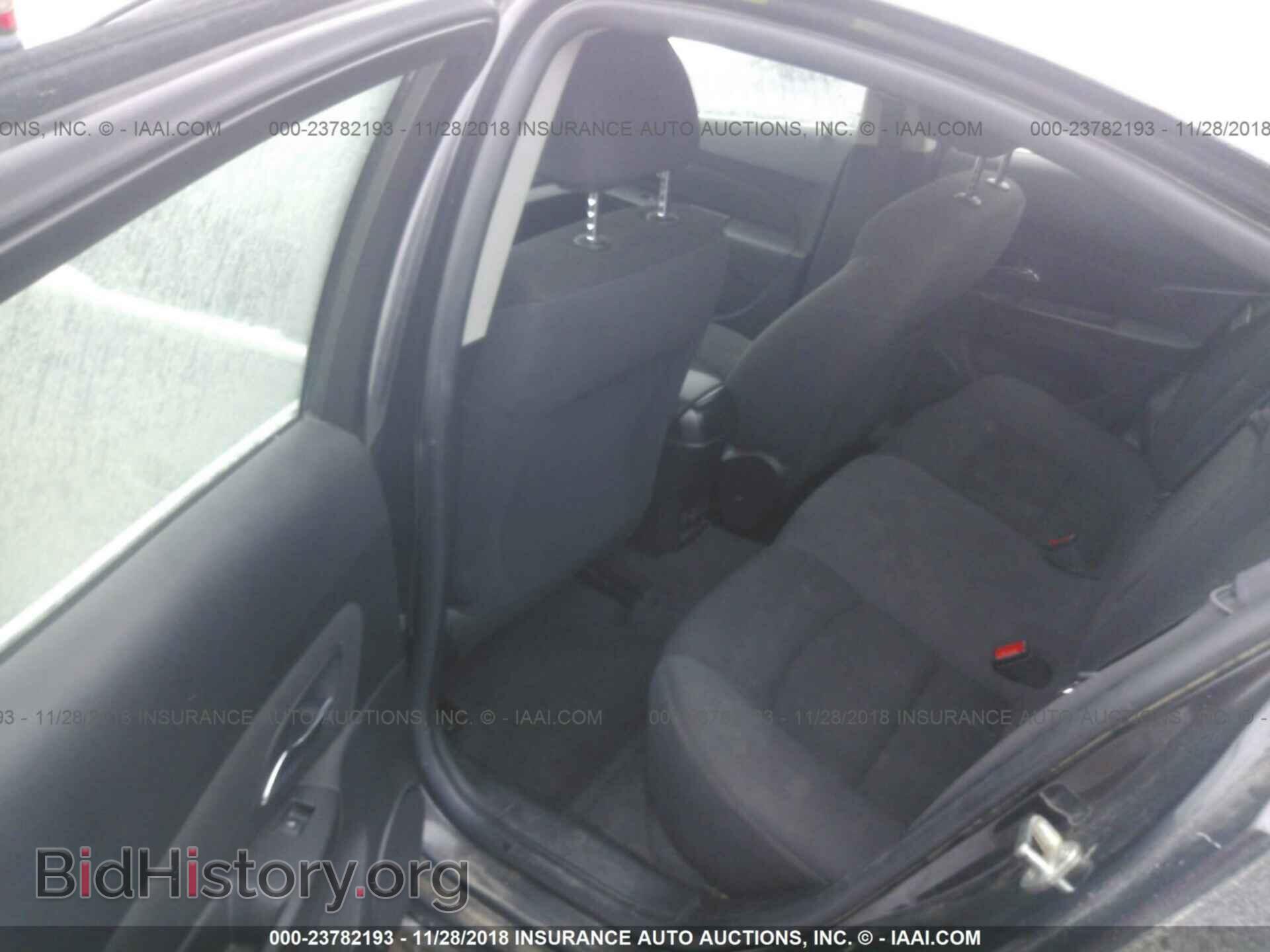2004 FORD FREESTAR - VIN: 2FMDA58264BA82172 - Photo 8