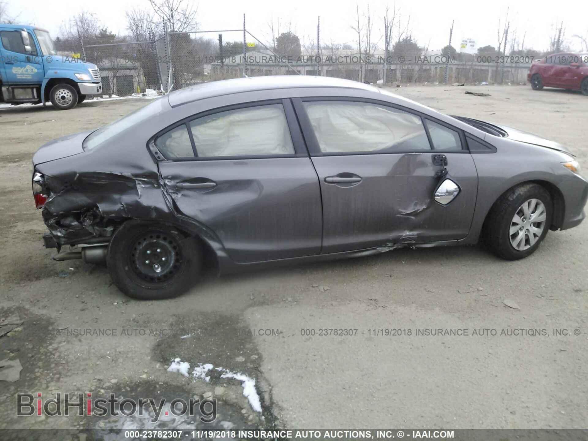 2012 Honda Civic - VIN: 19XFB2F57CE037044 - Photo 6