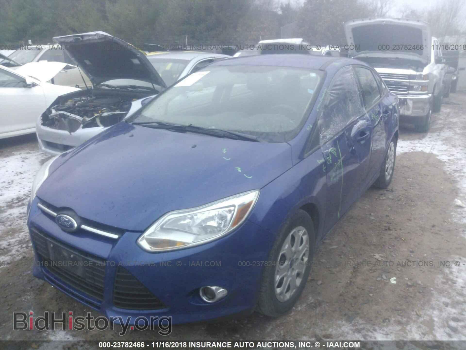 2012 Ford Focus - VIN: 1FAHP3F25CL261142 - Photo 2