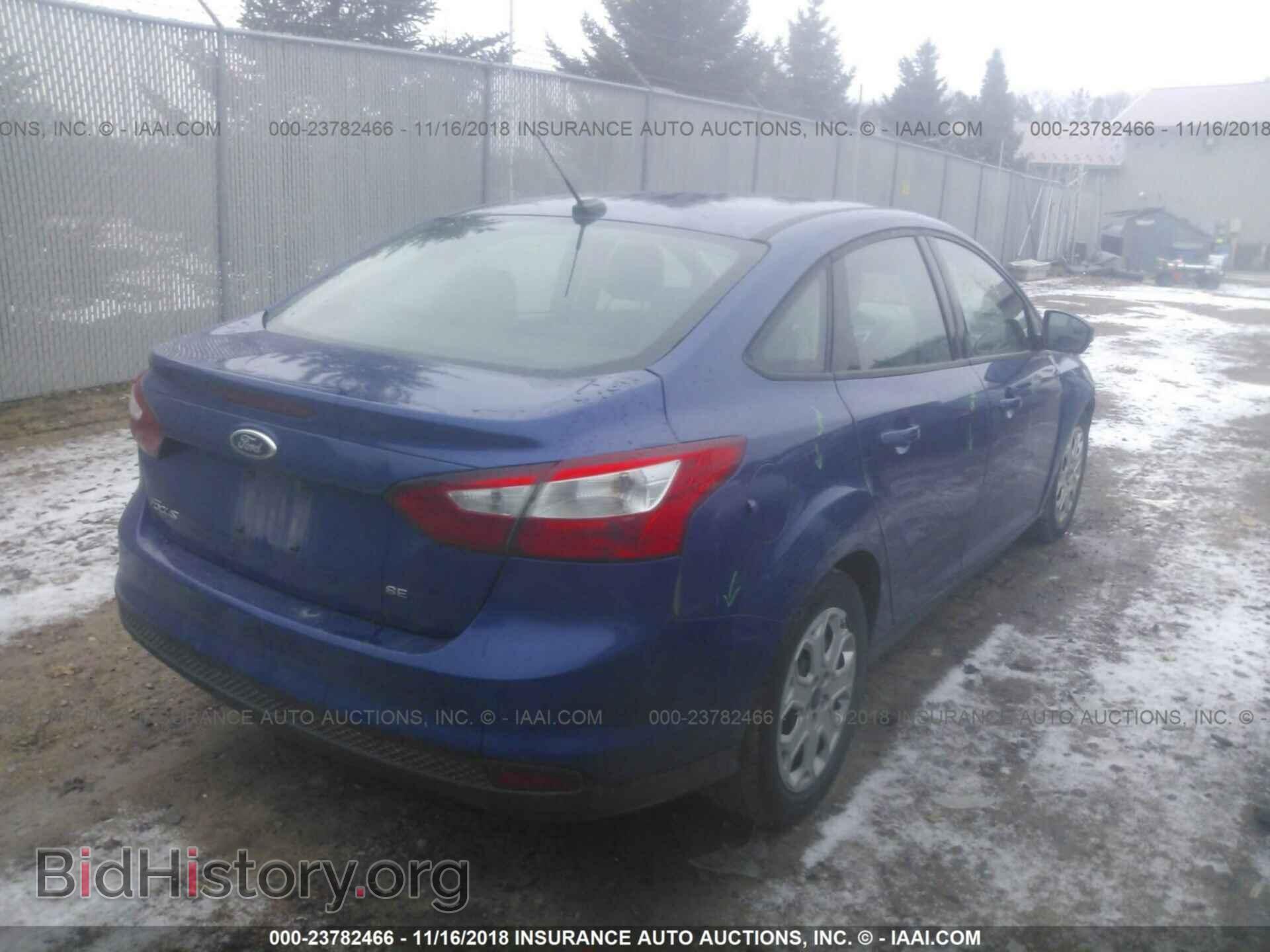 2012 Ford Focus - VIN: 1FAHP3F25CL261142 - Photo 4