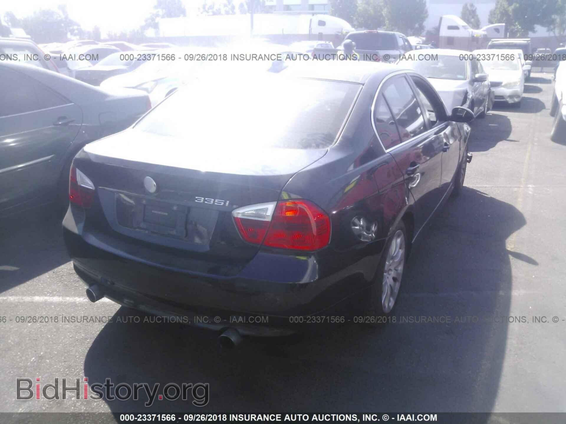 2007 BMW 335 - VIN: WBAVB73597VF52111 - Photo 4