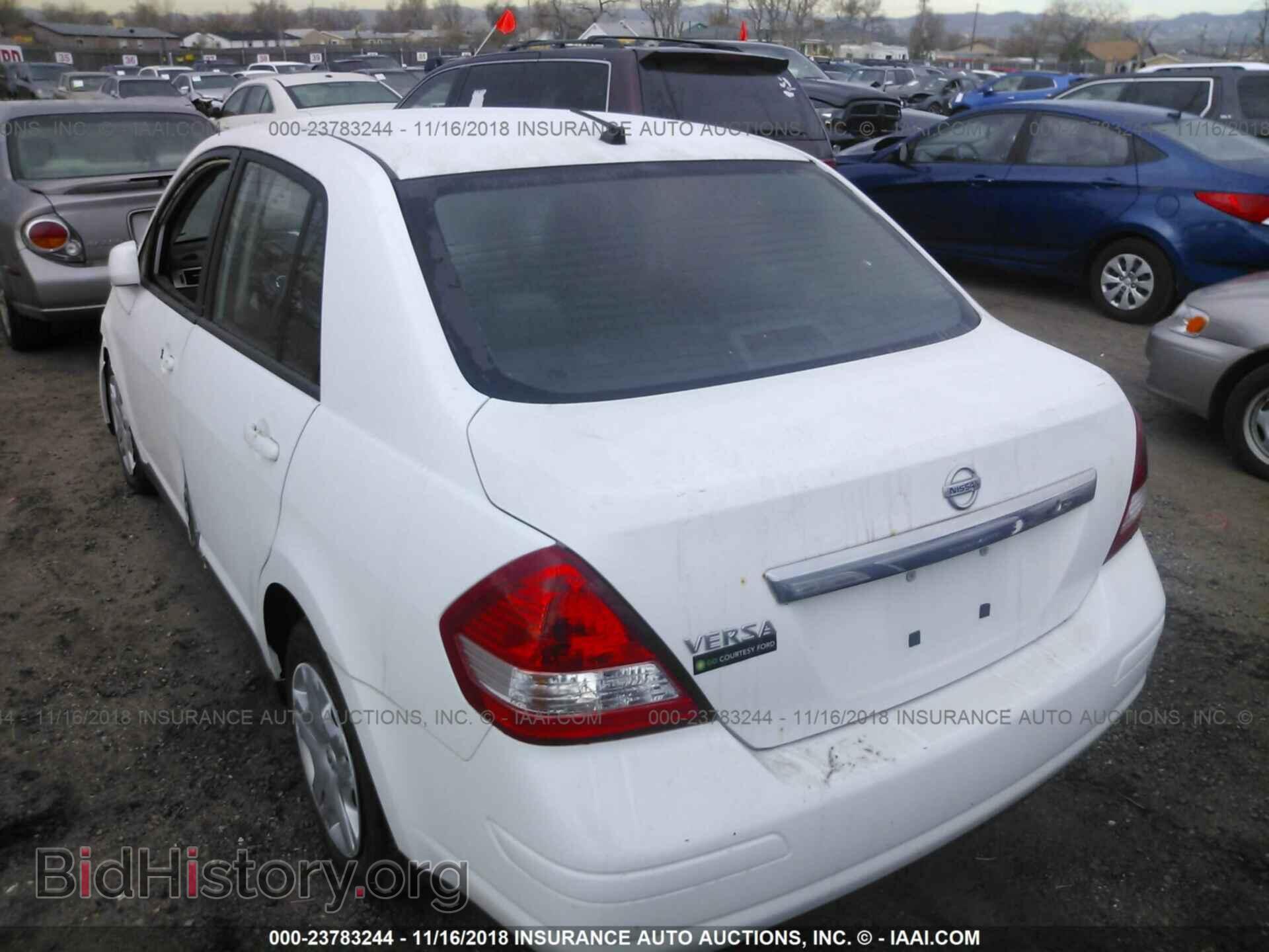 2011 Nissan Versa - VIN: 3N1BC1AP4BL468565 - Photo 3