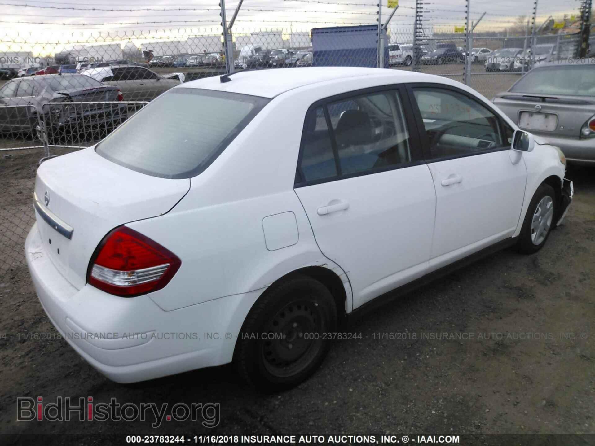 2011 Nissan Versa - VIN: 3N1BC1AP4BL468565 - Photo 4