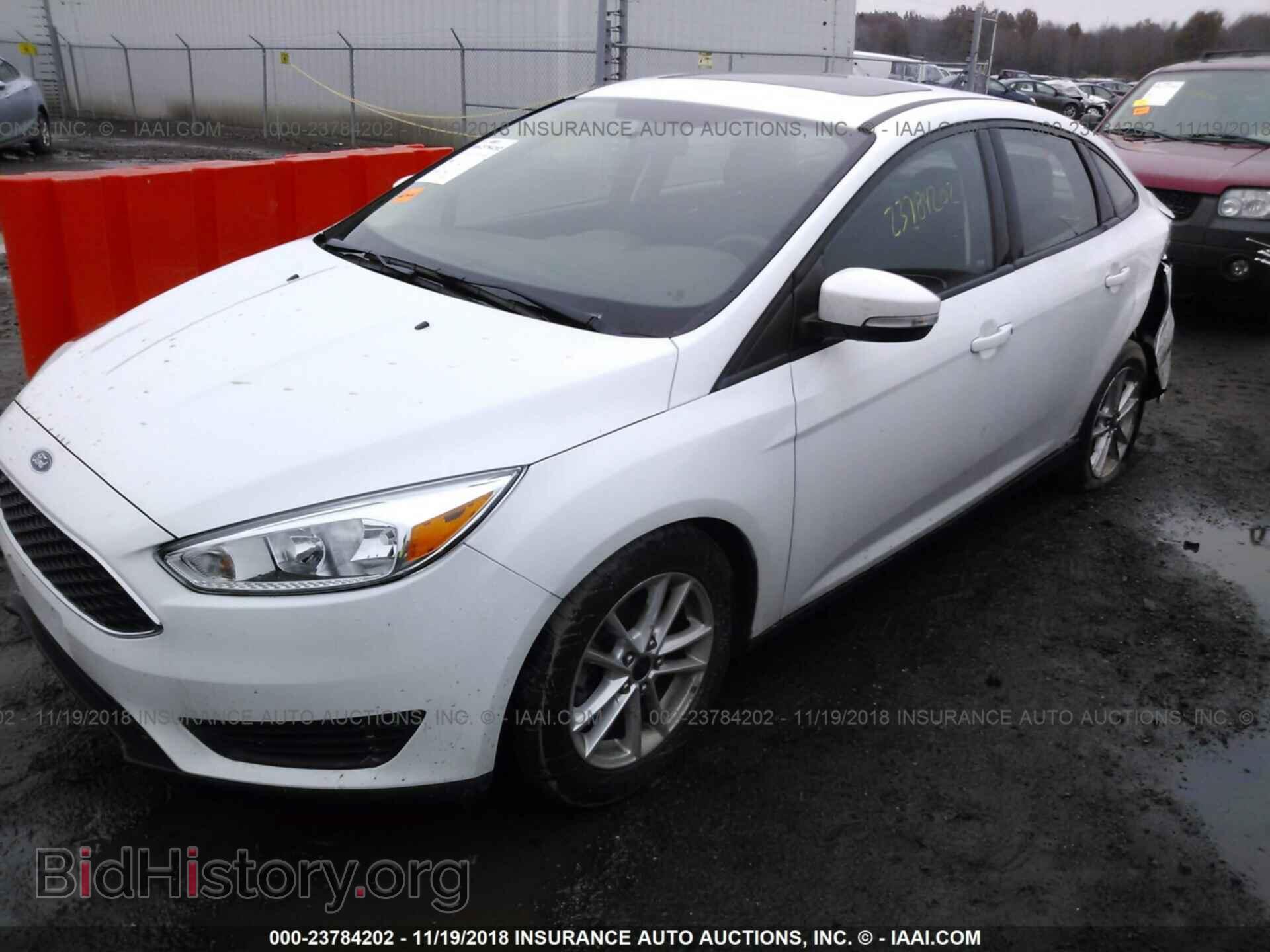 2016 Ford Focus - VIN: 1FADP3F29GL213597 - Photo 2