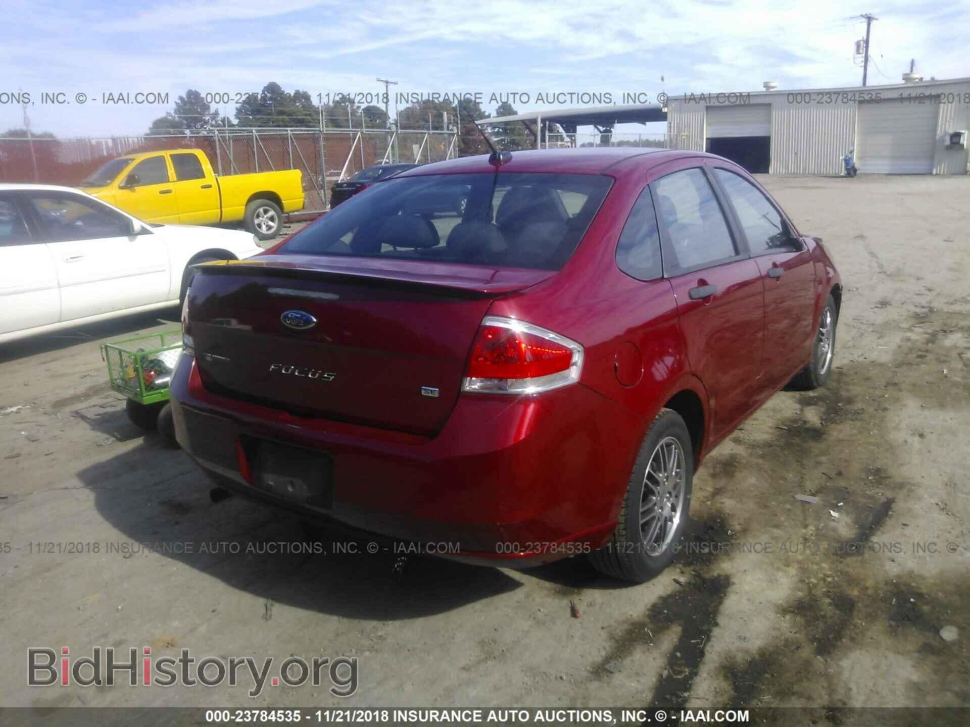 2011 Ford Focus - VIN: 1FAHP3FN7BW196799 - Фото 4