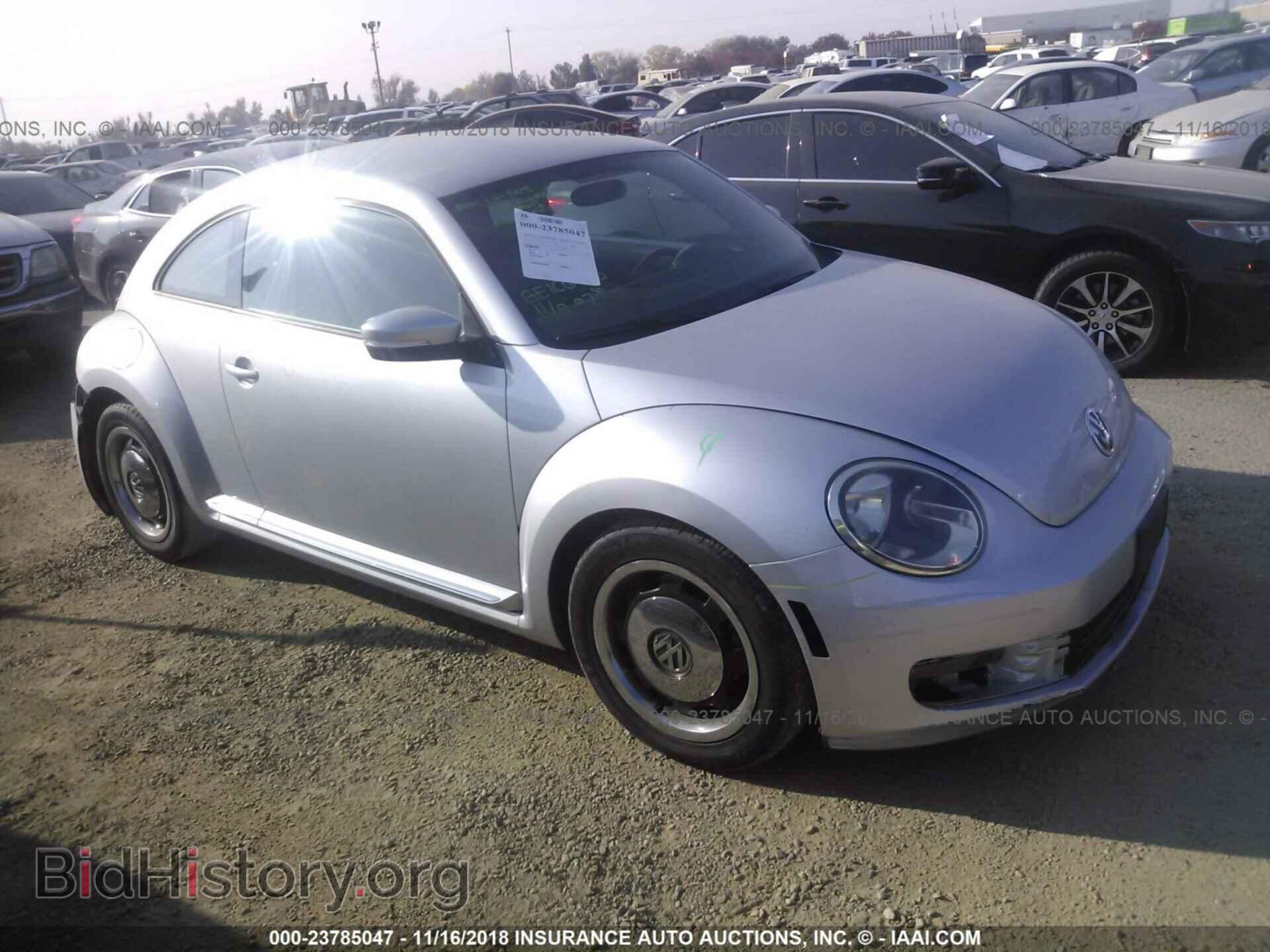 Фотография 3VWJP7AT1CM628228 - VOLKSWAGEN BEETLE 2012