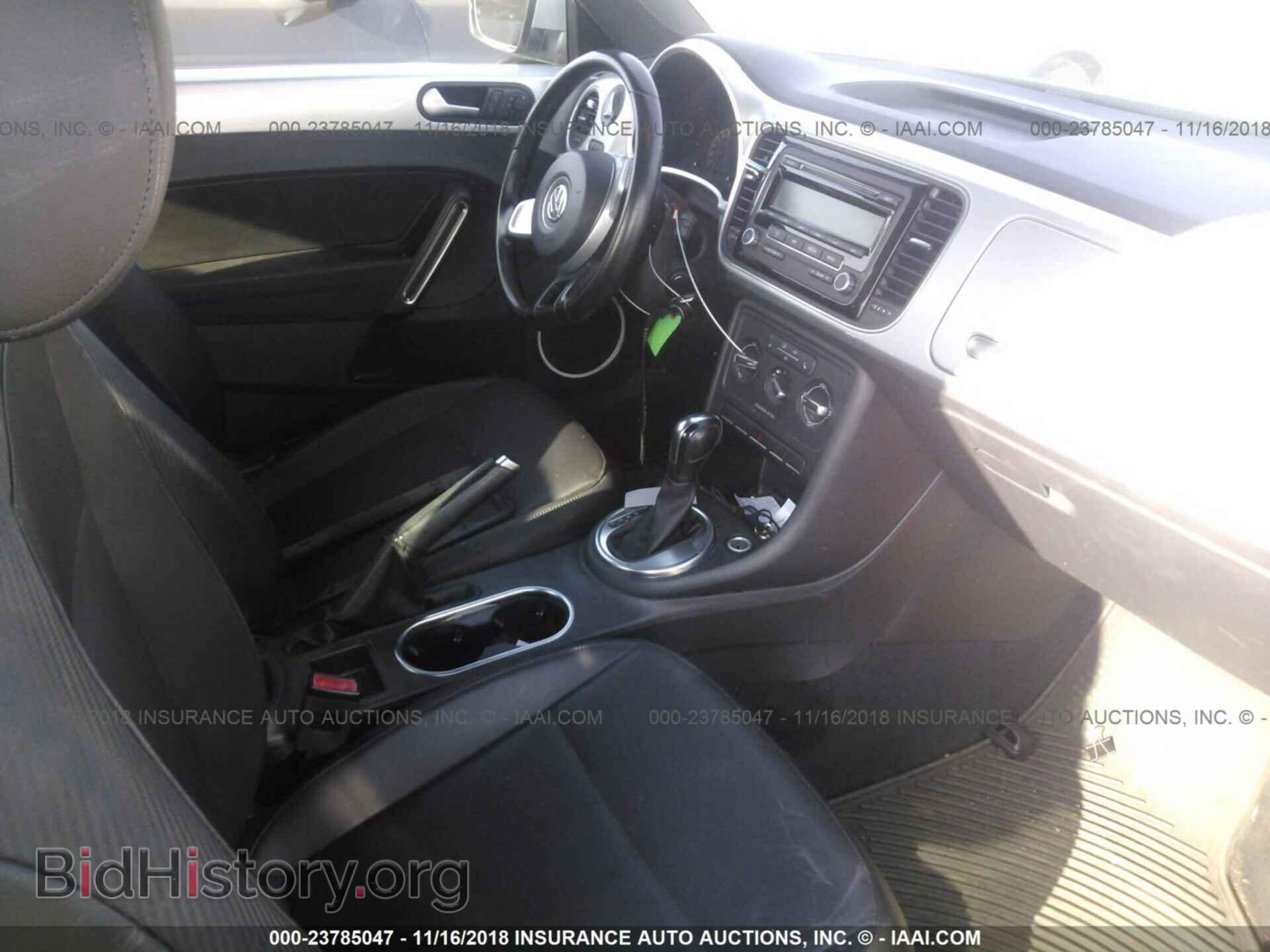 2012 VOLKSWAGEN BEETLE - VIN: 3VWJP7AT1CM628228 - Фото 5