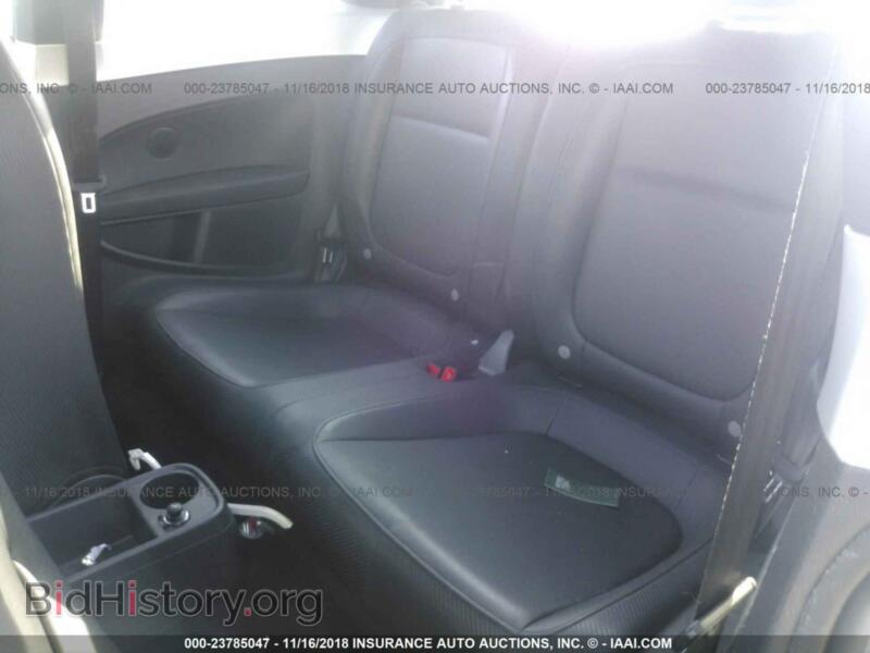 2012 Volkswagen BEETLE (VIN 3VWJP7AT1CM628228) — фото 8 из 10