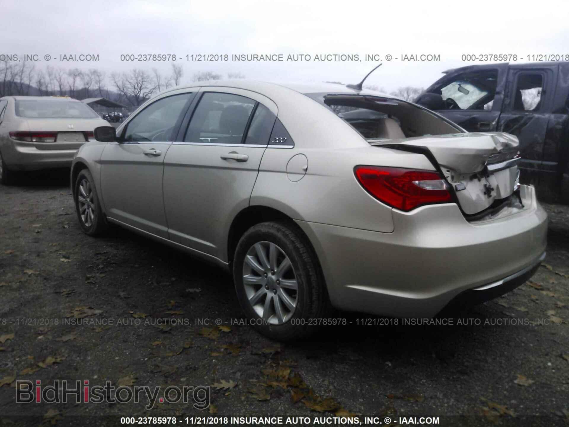 2013 Chrysler 200 - VIN: 1C3CCBBB8DN627637 - Фото 3
