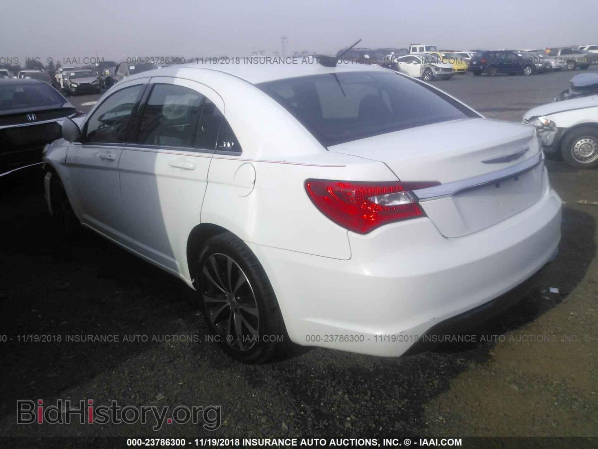 2013 Chrysler 200 - VIN: 1C3CCBBB8DN584644 - Фото 3