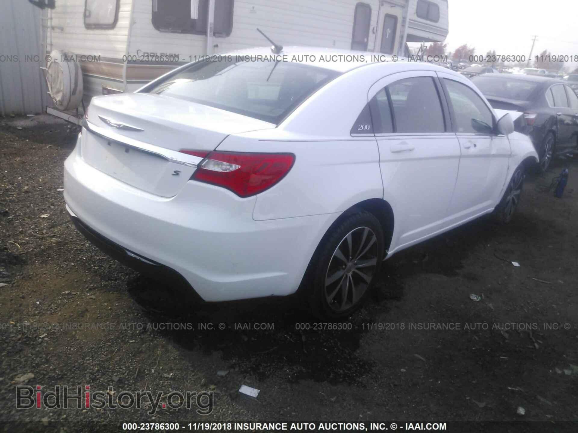 2013 Chrysler 200 - VIN: 1C3CCBBB8DN584644 - Фото 4