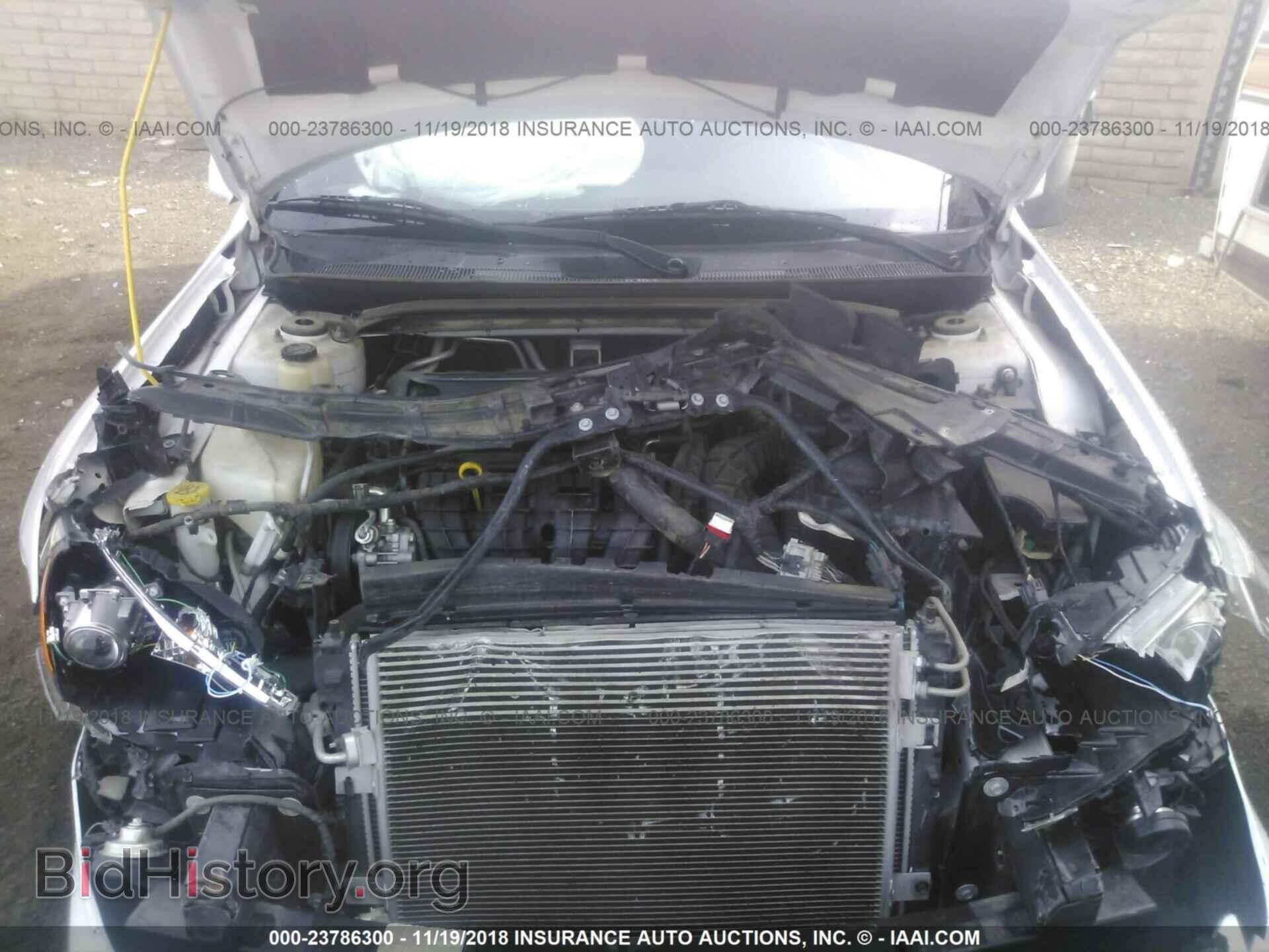 2013 Chrysler 200 - VIN: 1C3CCBBB8DN584644 - Фото 10