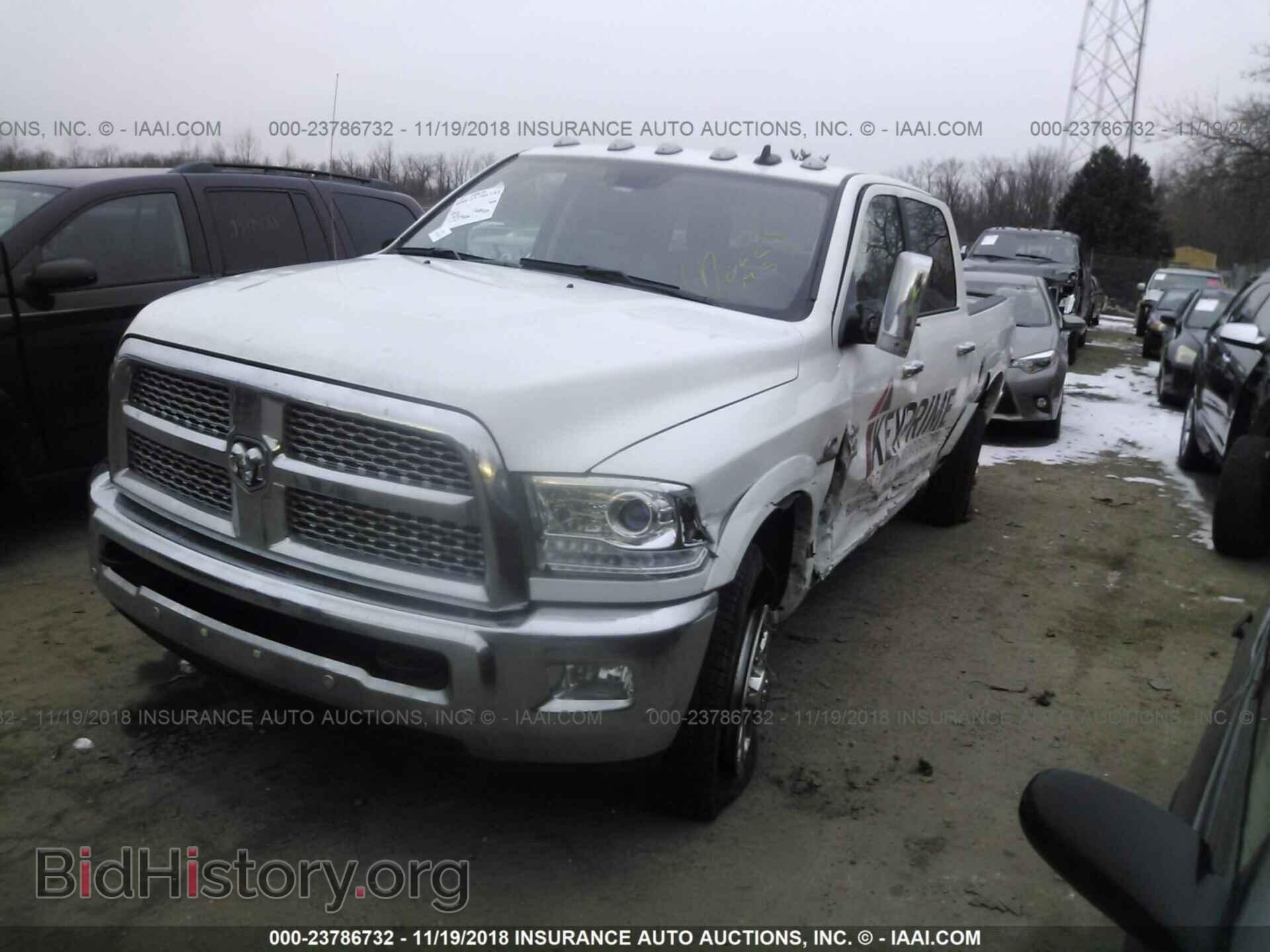 2017 RAM 2500 - VIN: 3C6UR5FL8HG721087 - Фото 2