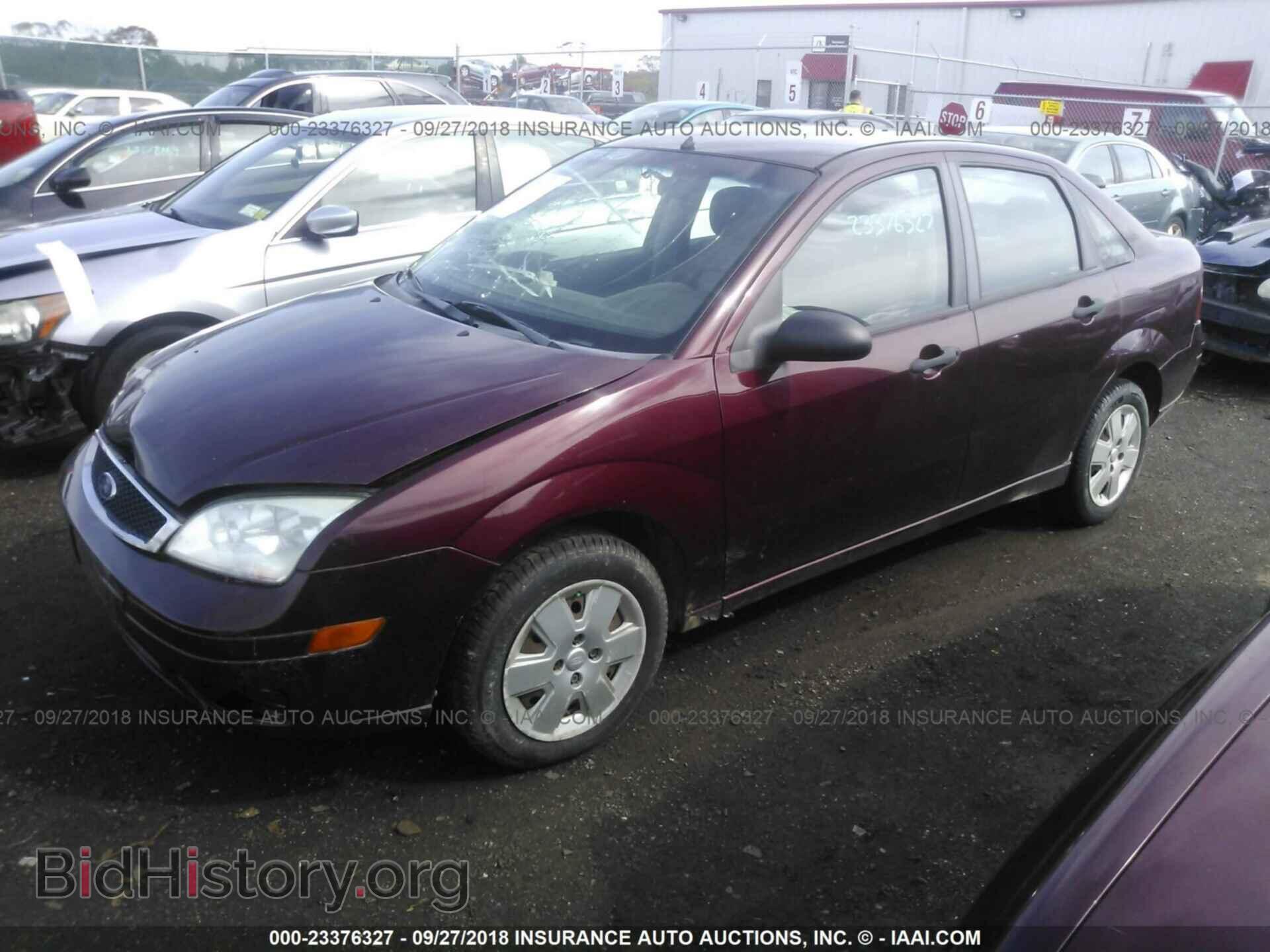 2007 FORD FOCUS - VIN: 1FAFP34N97W285226 - Photo 2