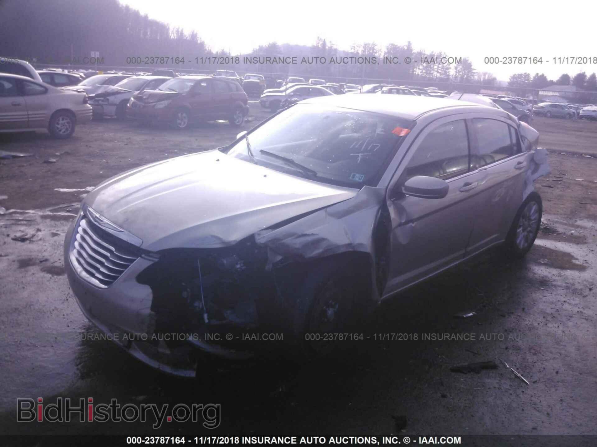 2013 CHRYSLER 200 - VIN: 1C3CCBAB6DN641411 - Фото 2