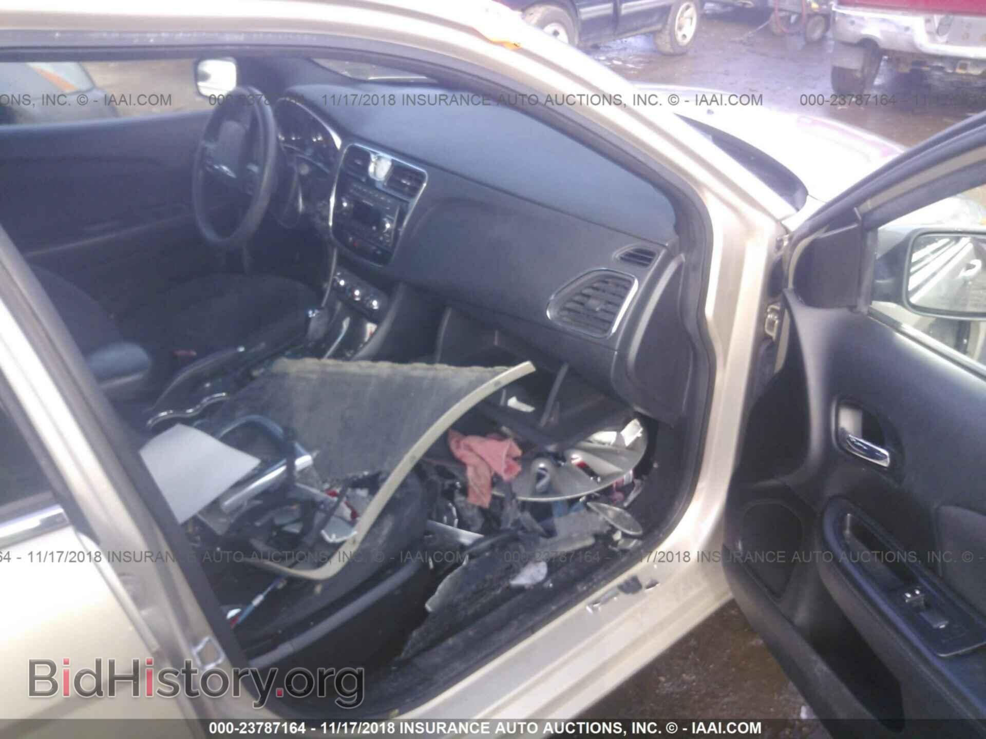 2013 CHRYSLER 200 - VIN: 1C3CCBAB6DN641411 - Фото 5