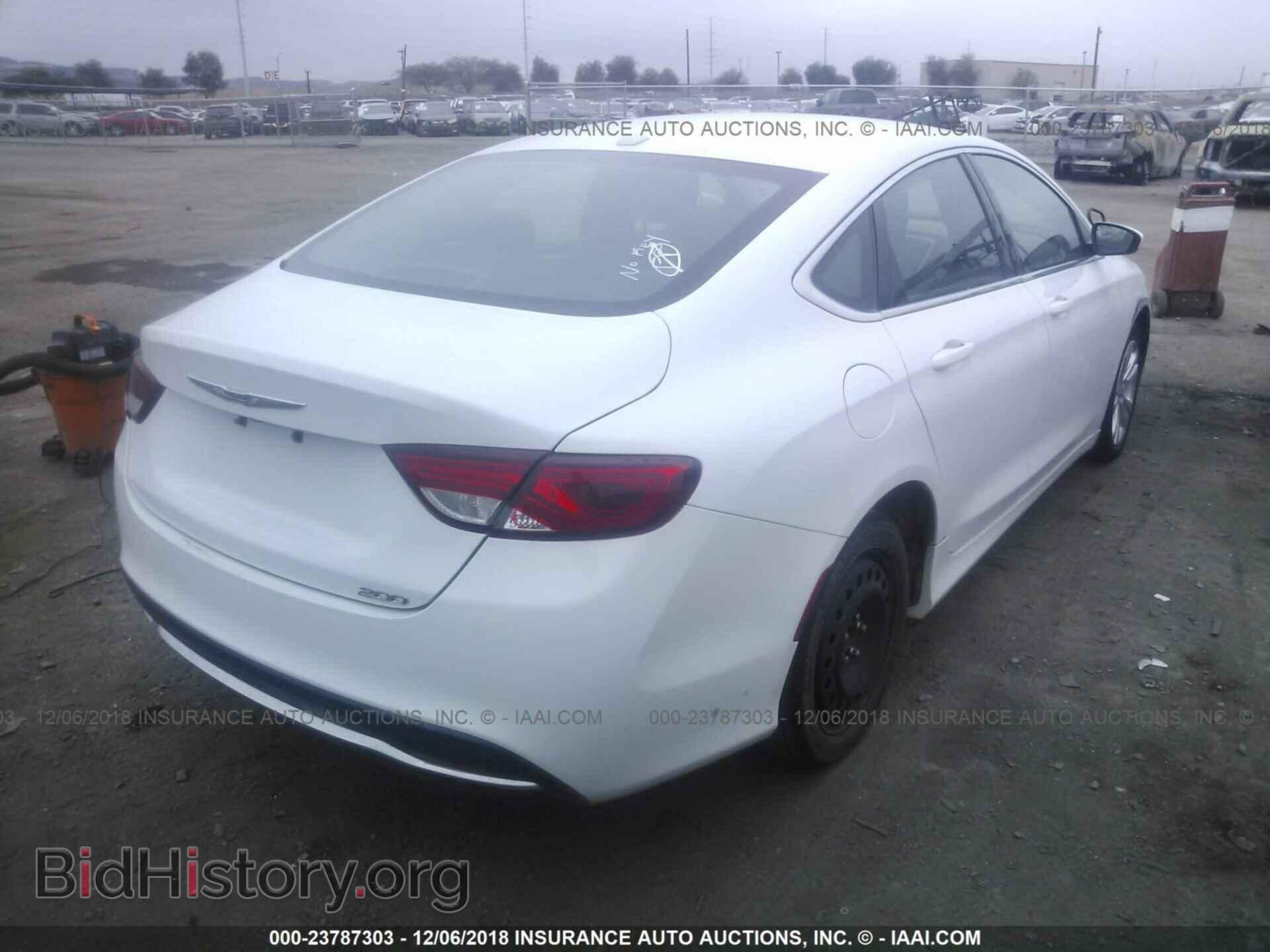 2015 Chrysler 200 - VIN: 1C3CCCAB9FN719950 - Фото 4