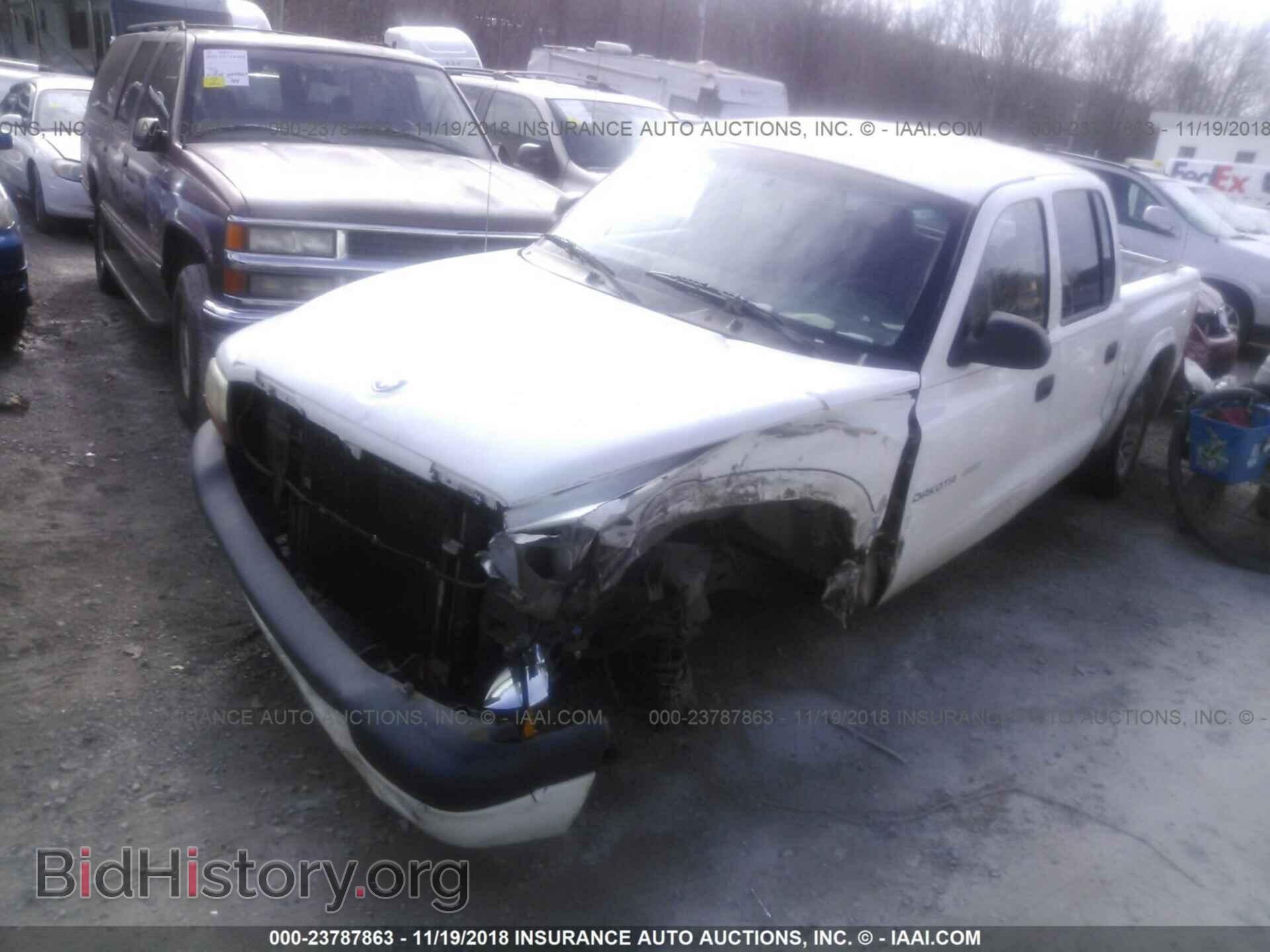 2002 DODGE DAKOTA - VIN: 1B7HL38N72S688646 - Фото 2