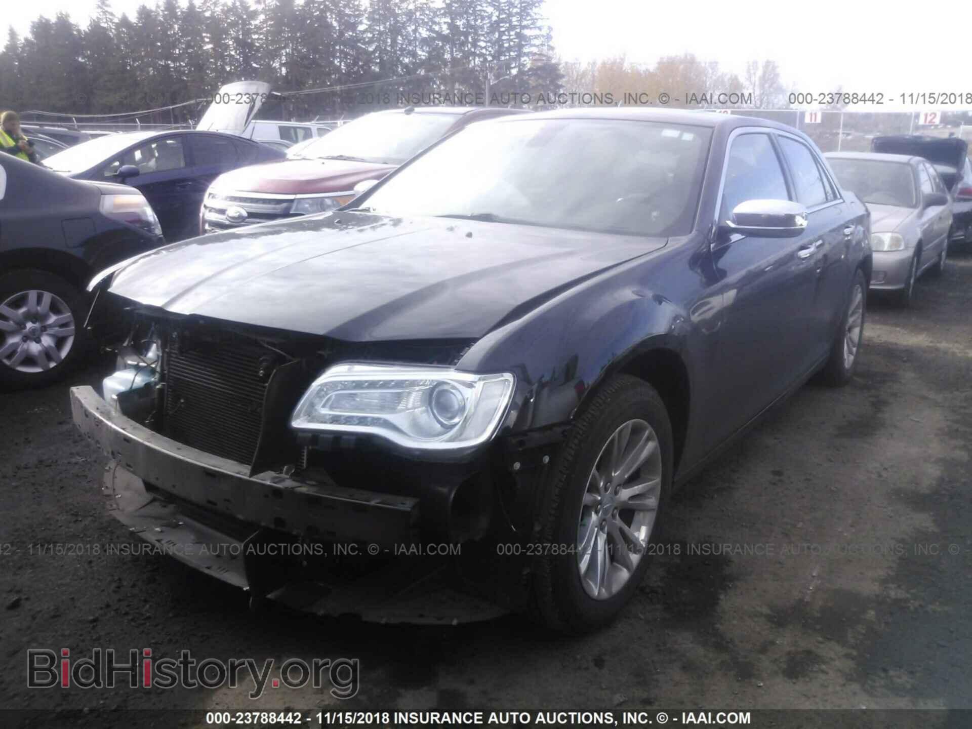 2016 Chrysler 300c - VIN: 2C3CCAEG2GH197988 - Фото 2