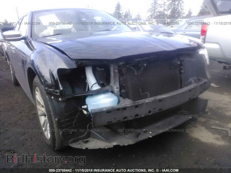 2016 Chrysler 300C (VIN 2C3CCAEG2GH197988) — фото 6 из 10