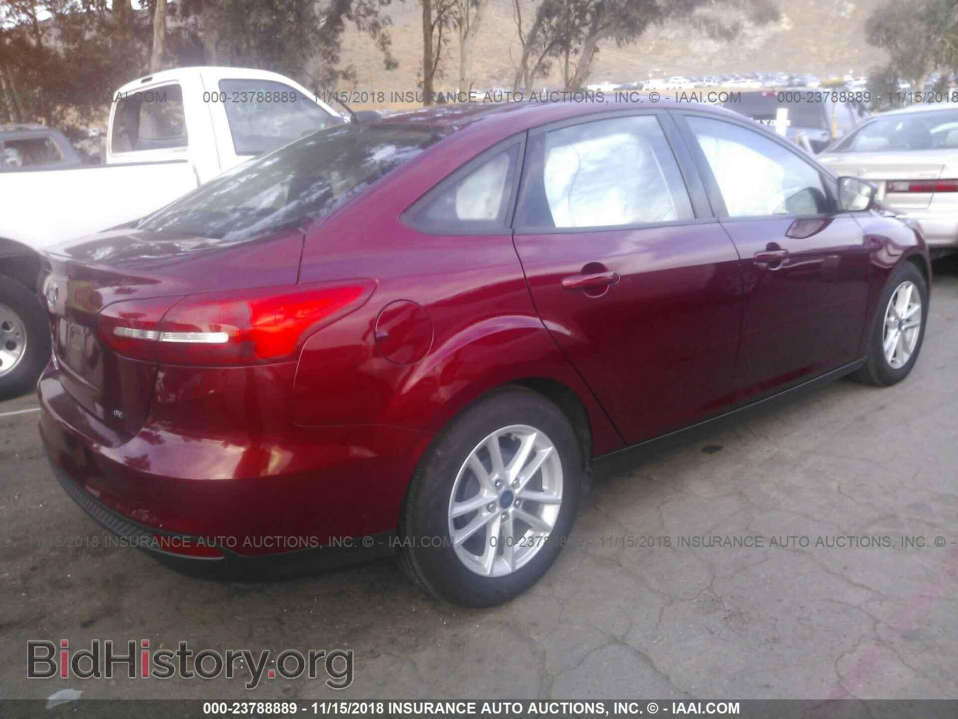 2017 Ford Focus - VIN: 1FADP3F20HL263659 - Фото 4