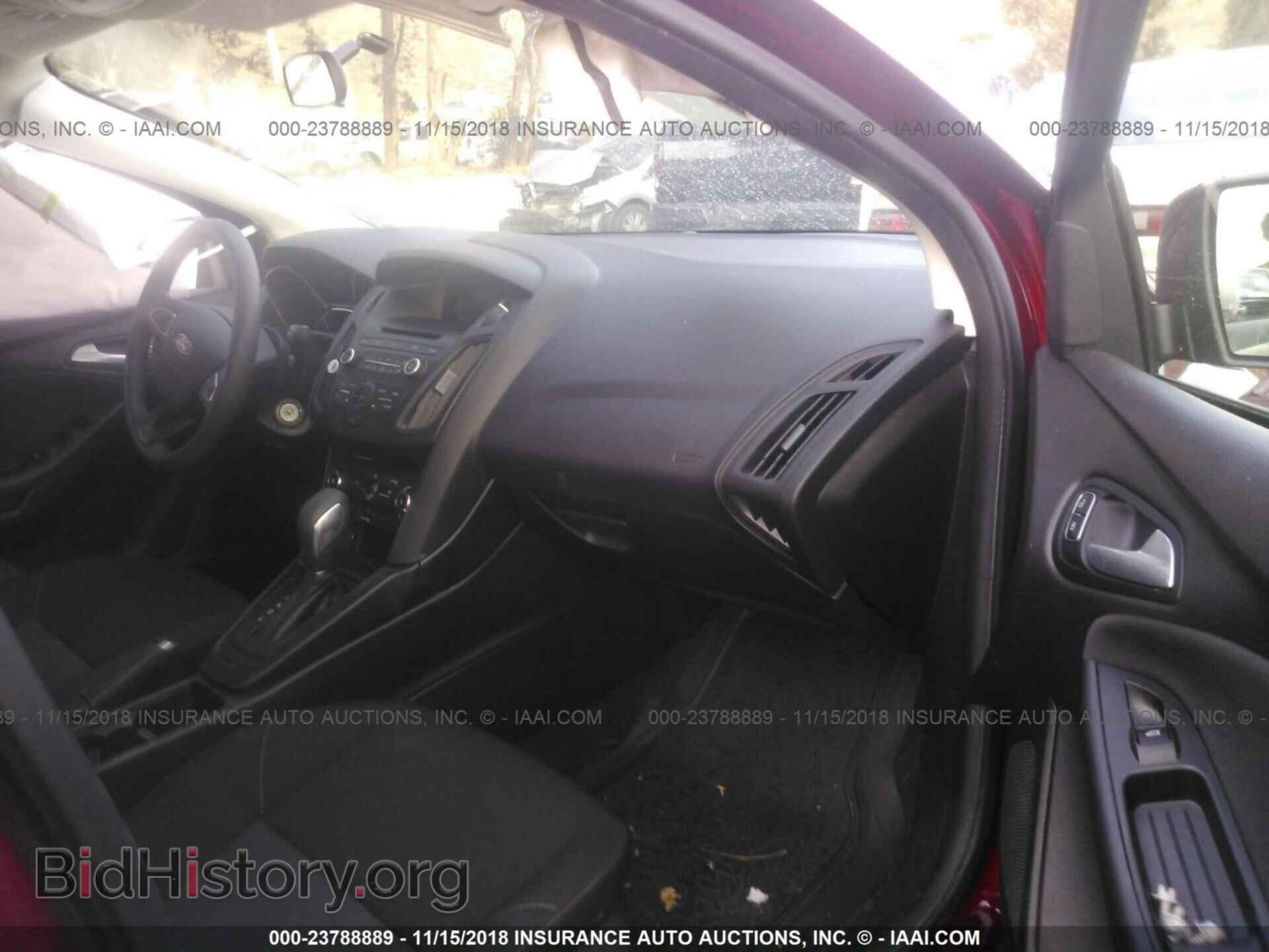 2017 Ford Focus - VIN: 1FADP3F20HL263659 - Фото 5