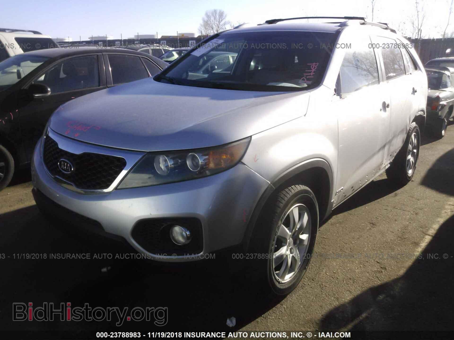 2012 KIA SORENTO - VIN: 5XYKTDA61CG195390 - Фото 2