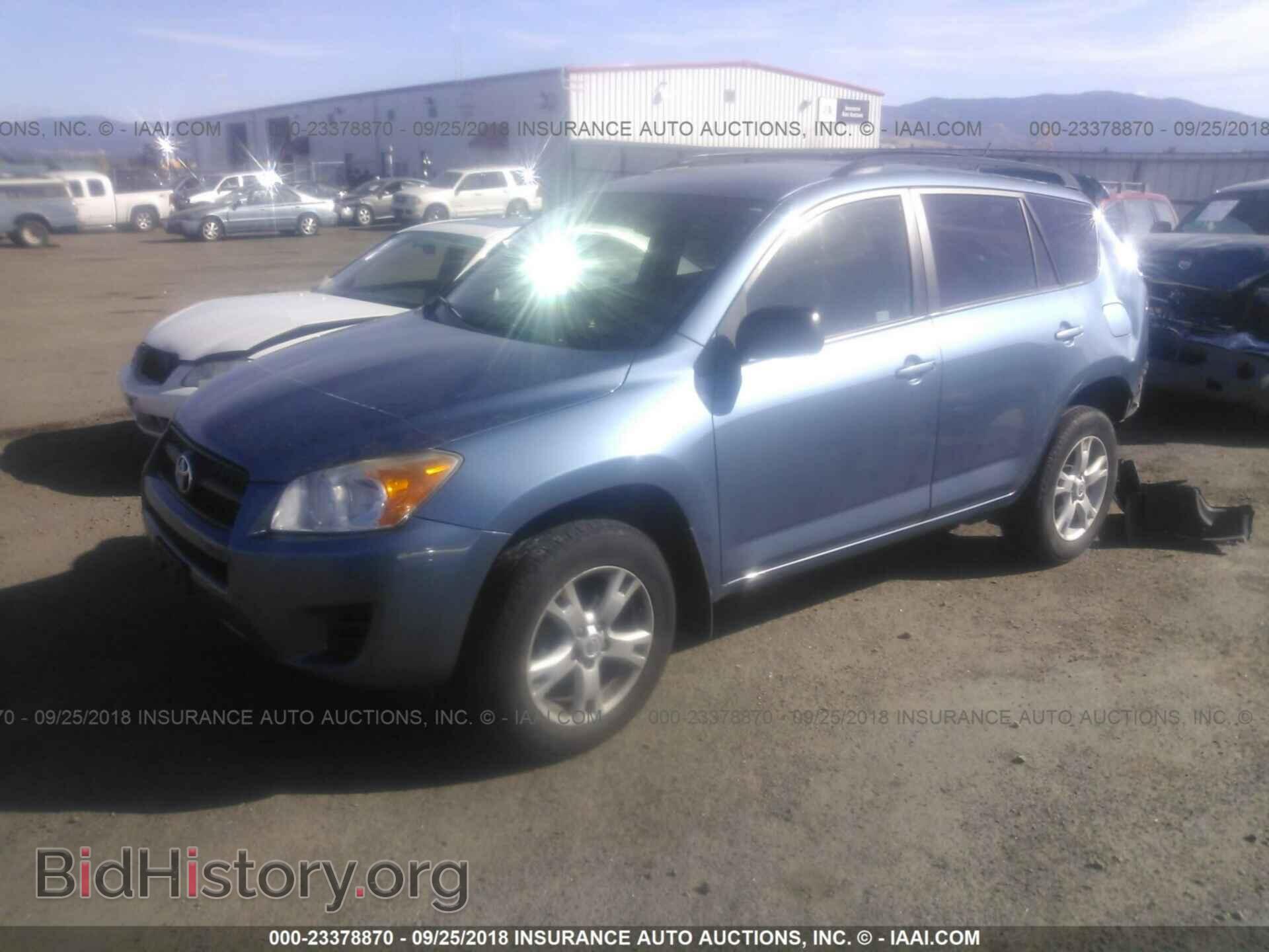 2011 TOYOTA RAV4 - VIN: JTMBF4DV8BD042187 - Photo 2
