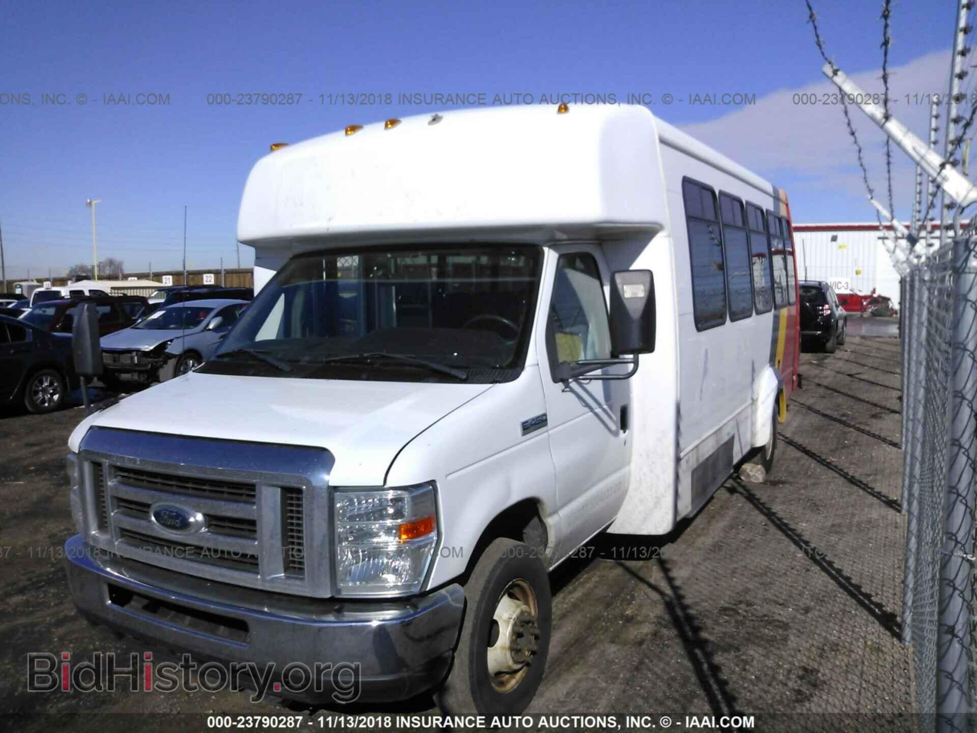 2011 FORD ECONOLINE - VIN: 1FDFE4FSXBDA29704 - Фото 2