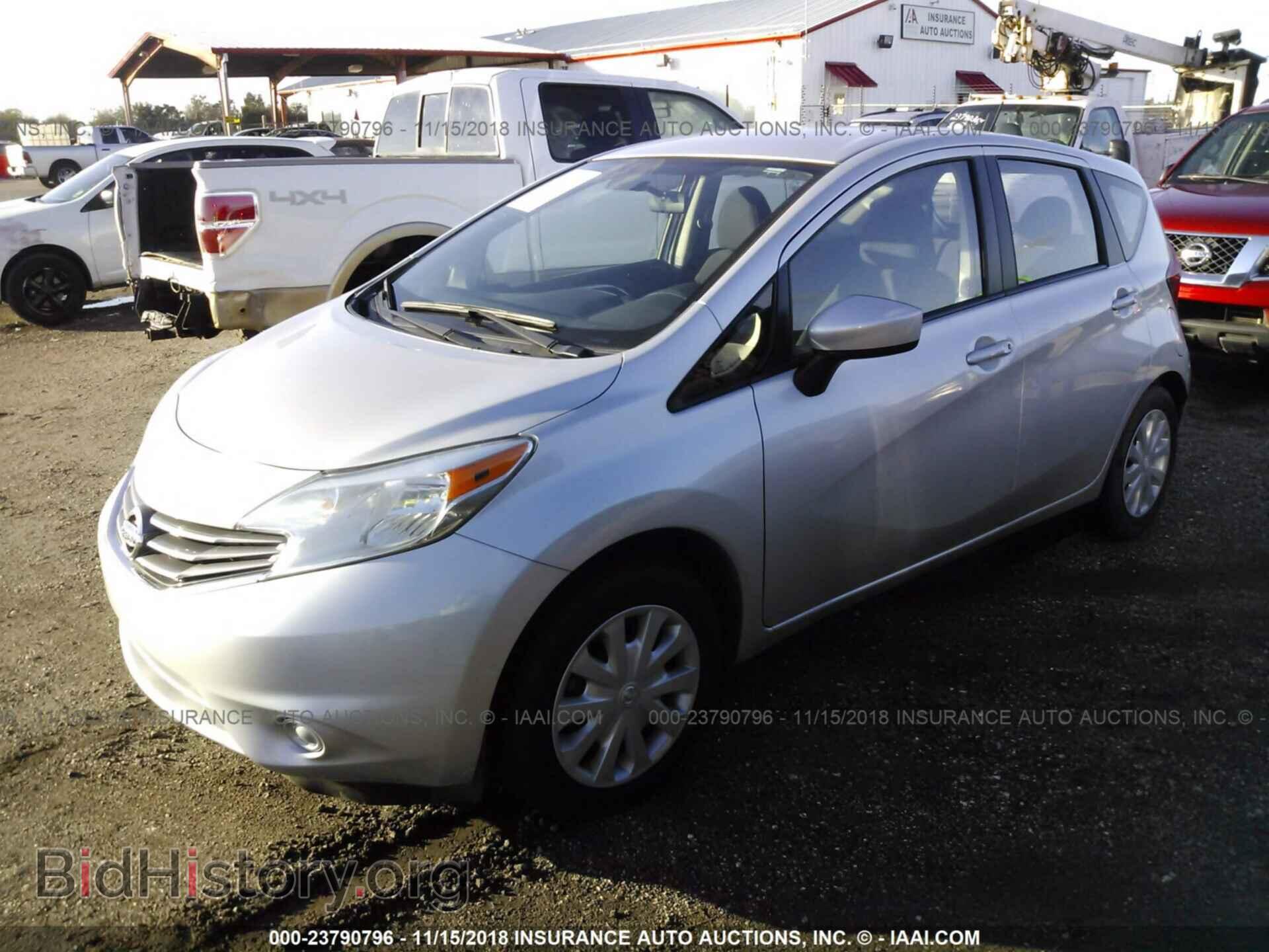 2016 Nissan Versa note - VIN: 3N1CE2CP4GL364943 - Photo 2