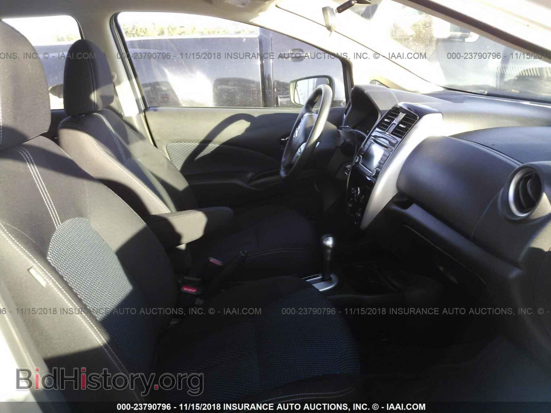2016 Nissan Versa note - VIN: 3N1CE2CP4GL364943 - Photo 5