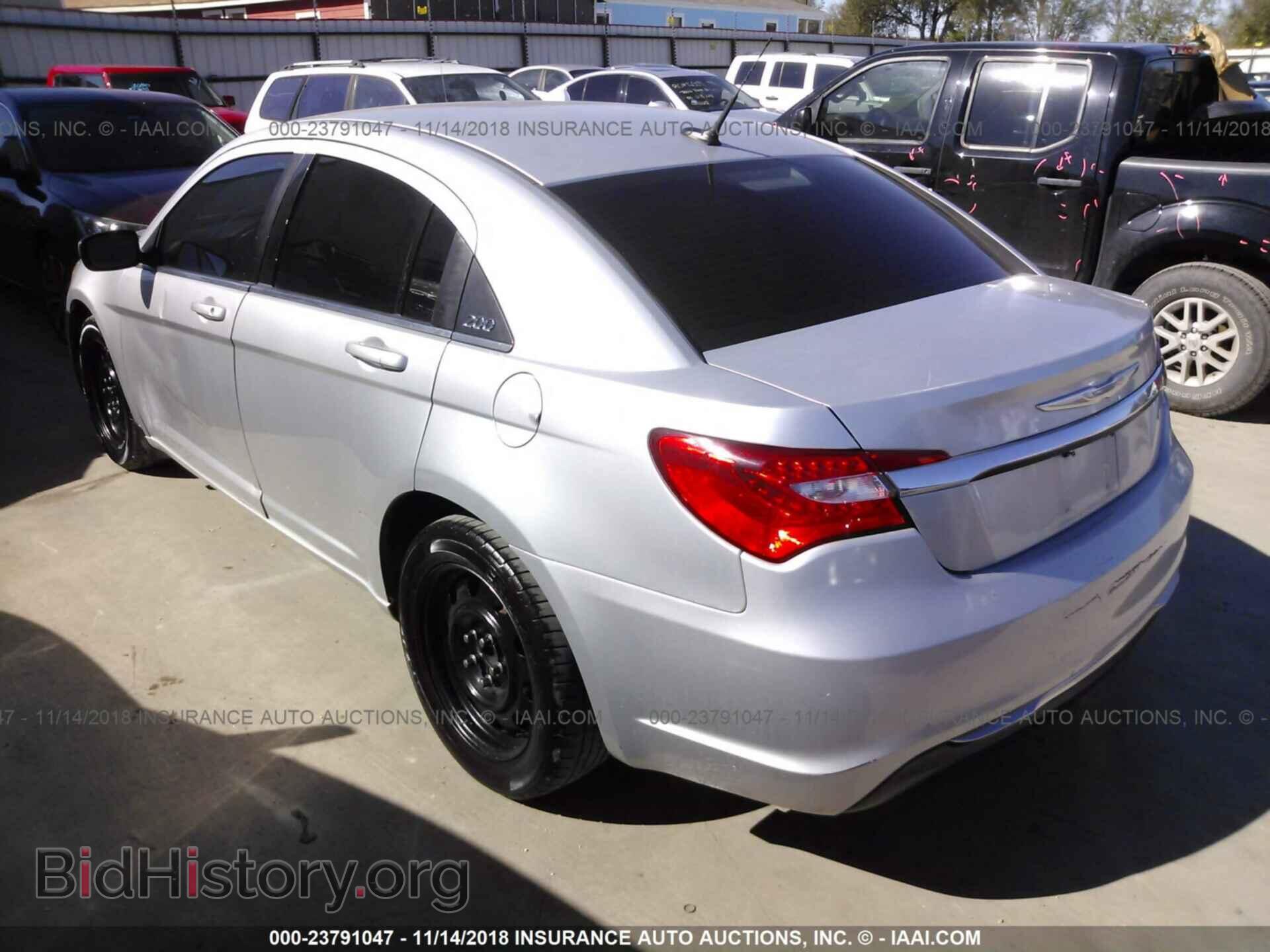2011 Chrysler 200 - VIN: 1C3BC4FB5BN535397 - Photo 3