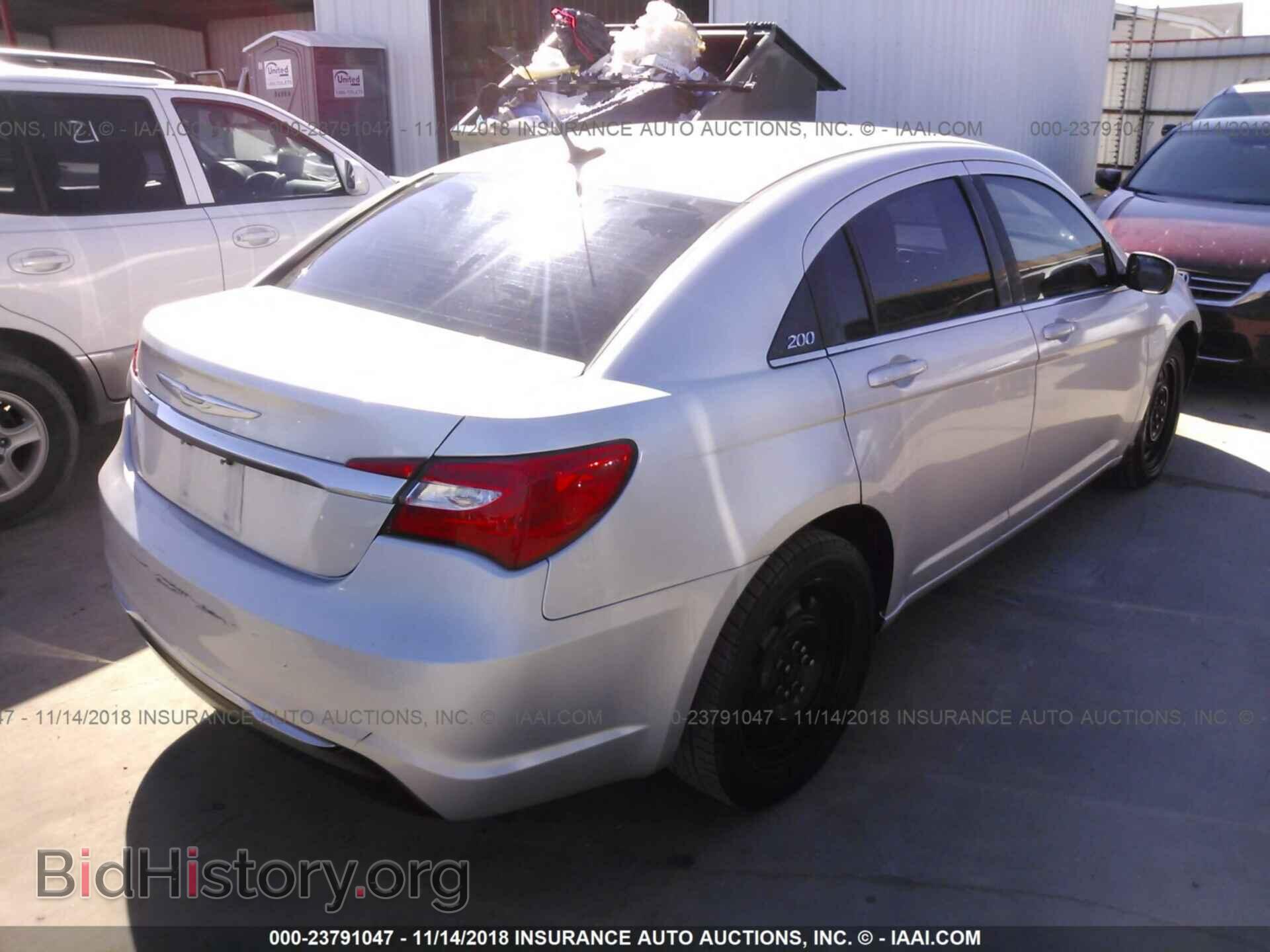 2011 Chrysler 200 - VIN: 1C3BC4FB5BN535397 - Photo 4
