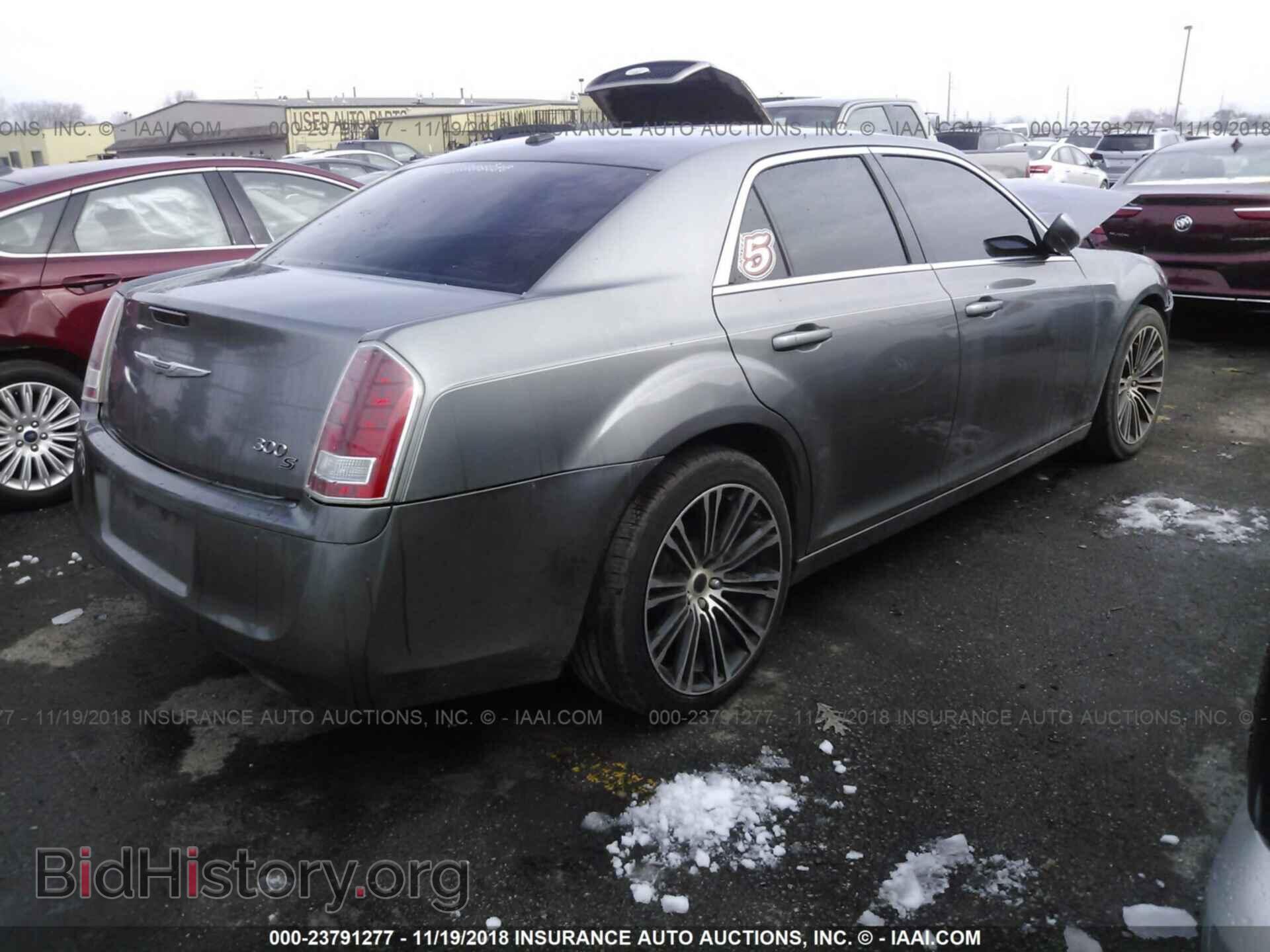 2012 CHRYSLER 300 - VIN: 2C3CCABG2CH283140 - Фото 4