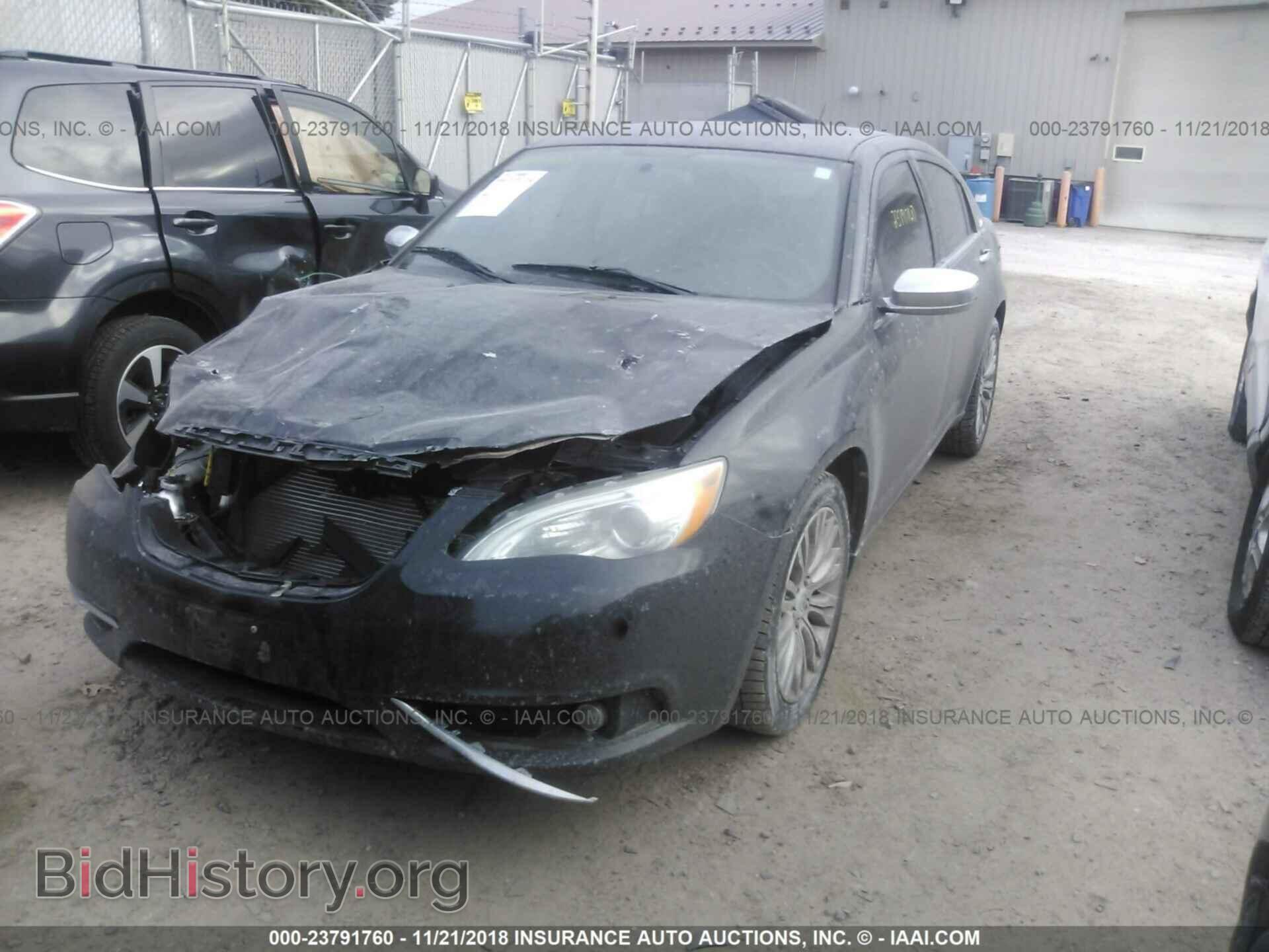 2012 Chrysler 200 - VIN: 1C3CCBCG1CN240209 - Photo 2