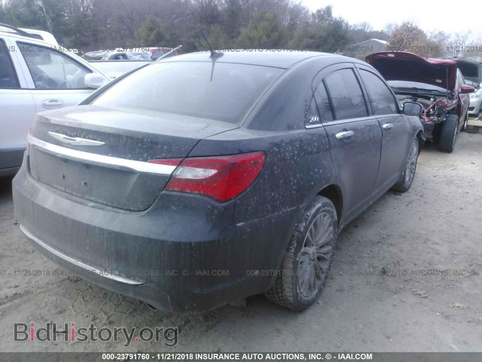 2012 Chrysler 200 - VIN: 1C3CCBCG1CN240209 - Photo 4