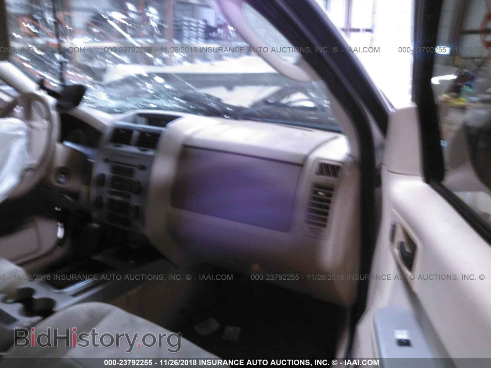2011 FORD ESCAPE - VIN: 1FMCU9D73BKB06023 - Фото 5