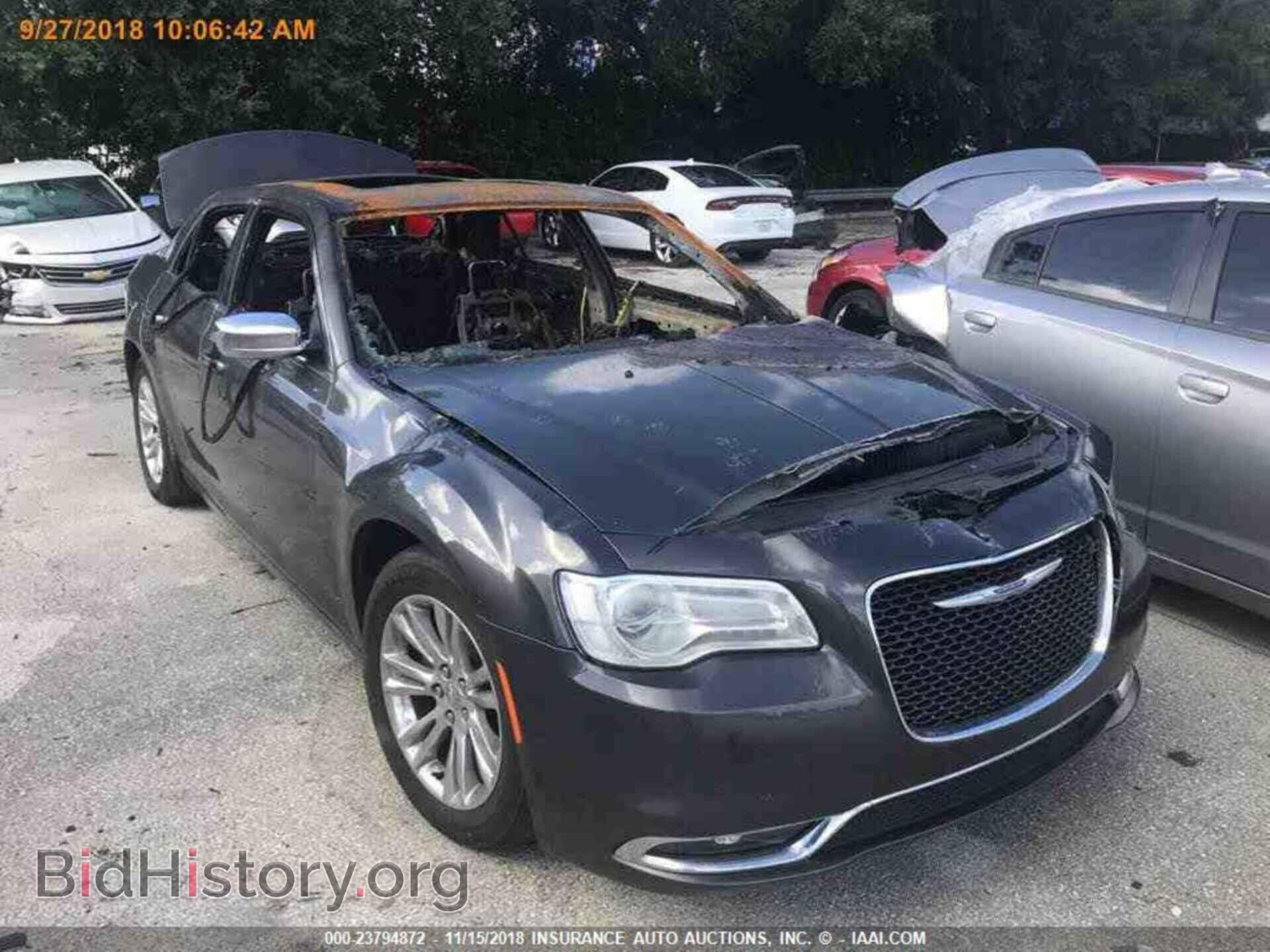 2017 Chrysler 300c - VIN: 2C3CCAEG2HH570528 - Фото 2