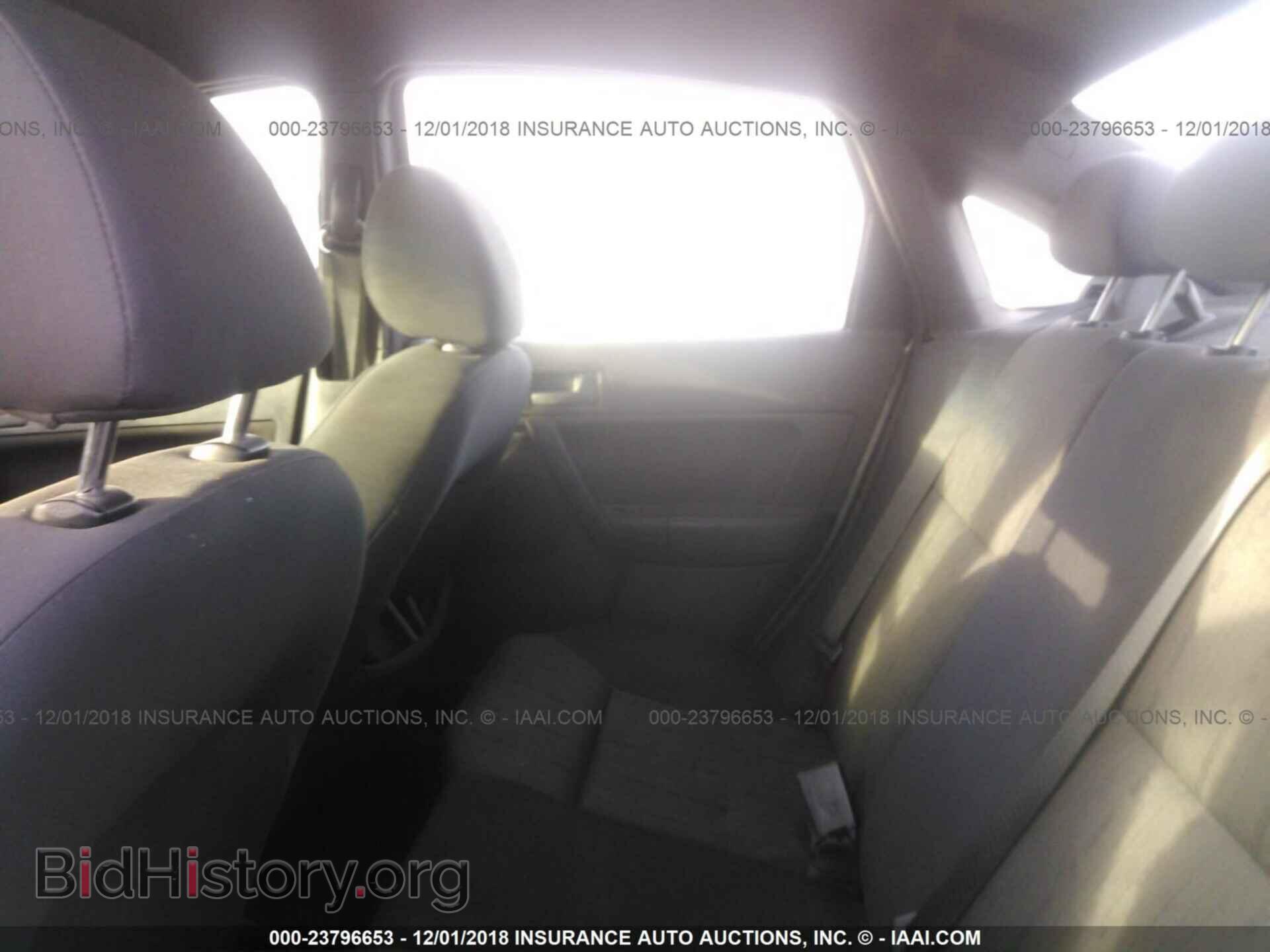 2011 Ford Focus - VIN: 1FAHP3FN5BW151909 - Фото 8