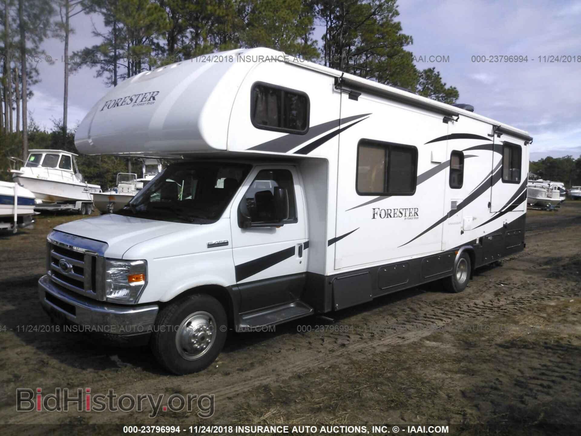 2016 Ford Econoline - VIN: 1FDXE4FS5GDC06042 - Фото 2