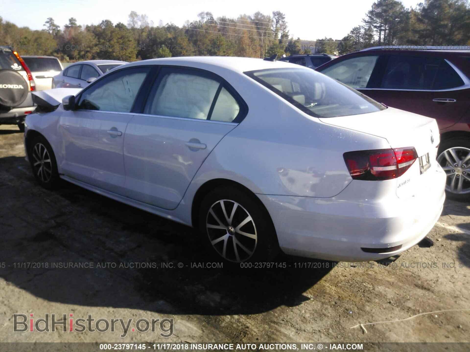 2017 VOLKSWAGEN JETTA - VIN: 3VWB67AJ8HM295300 - Photo 3