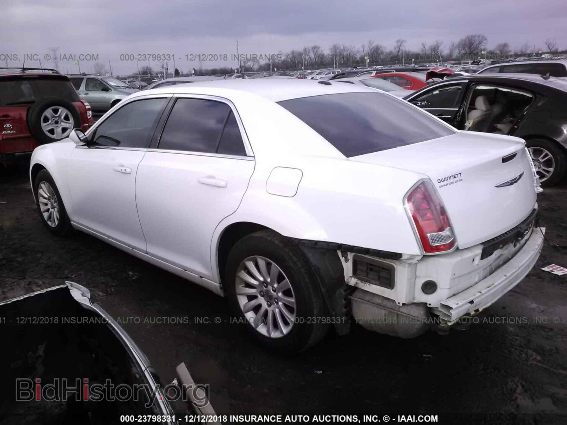 2013 CHRYSLER 300 - VIN: 2C3CCAAGXDH740067 - Фото 3